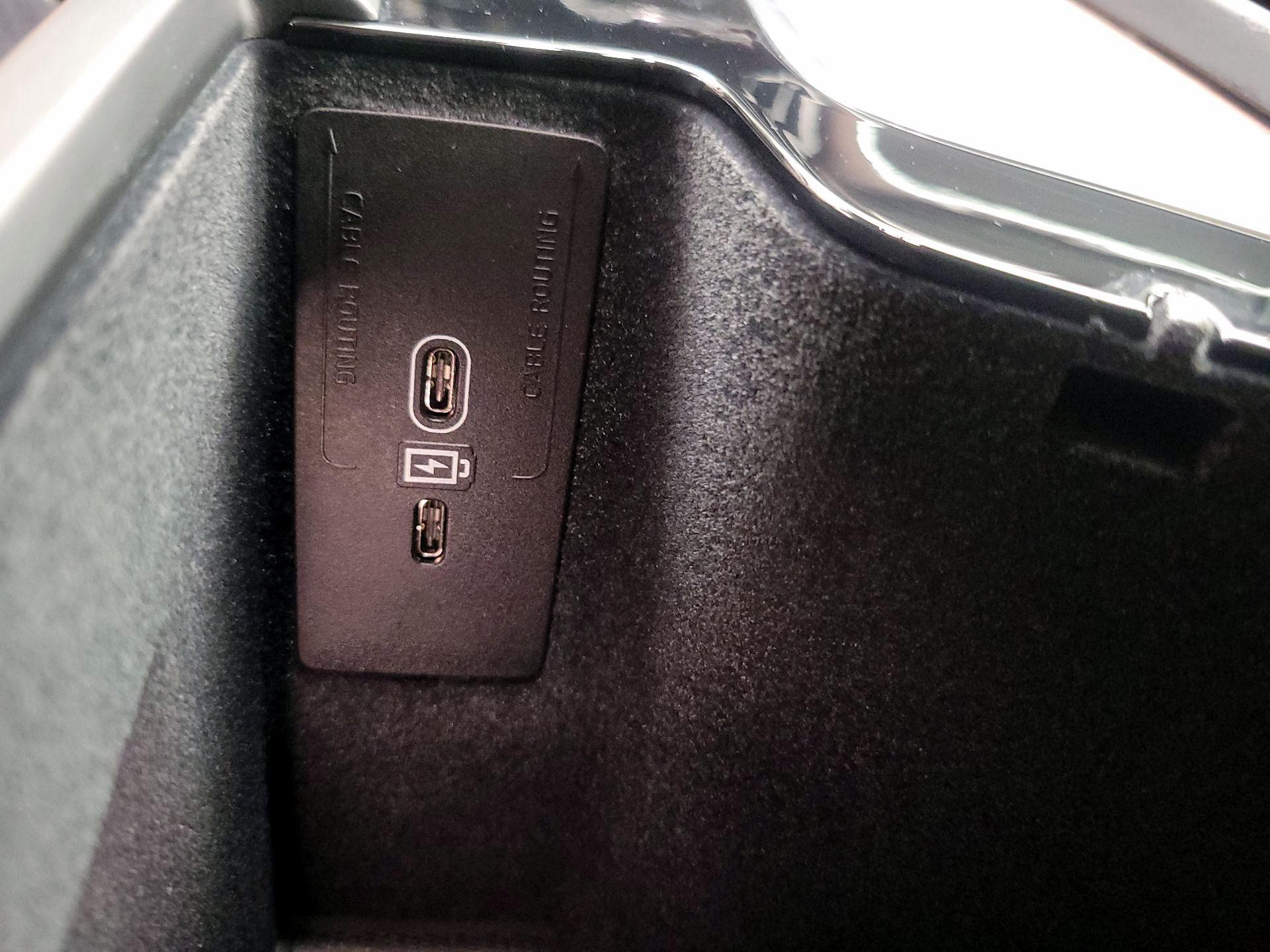 Thumbnail: 2023 Volvo XC60 - 19