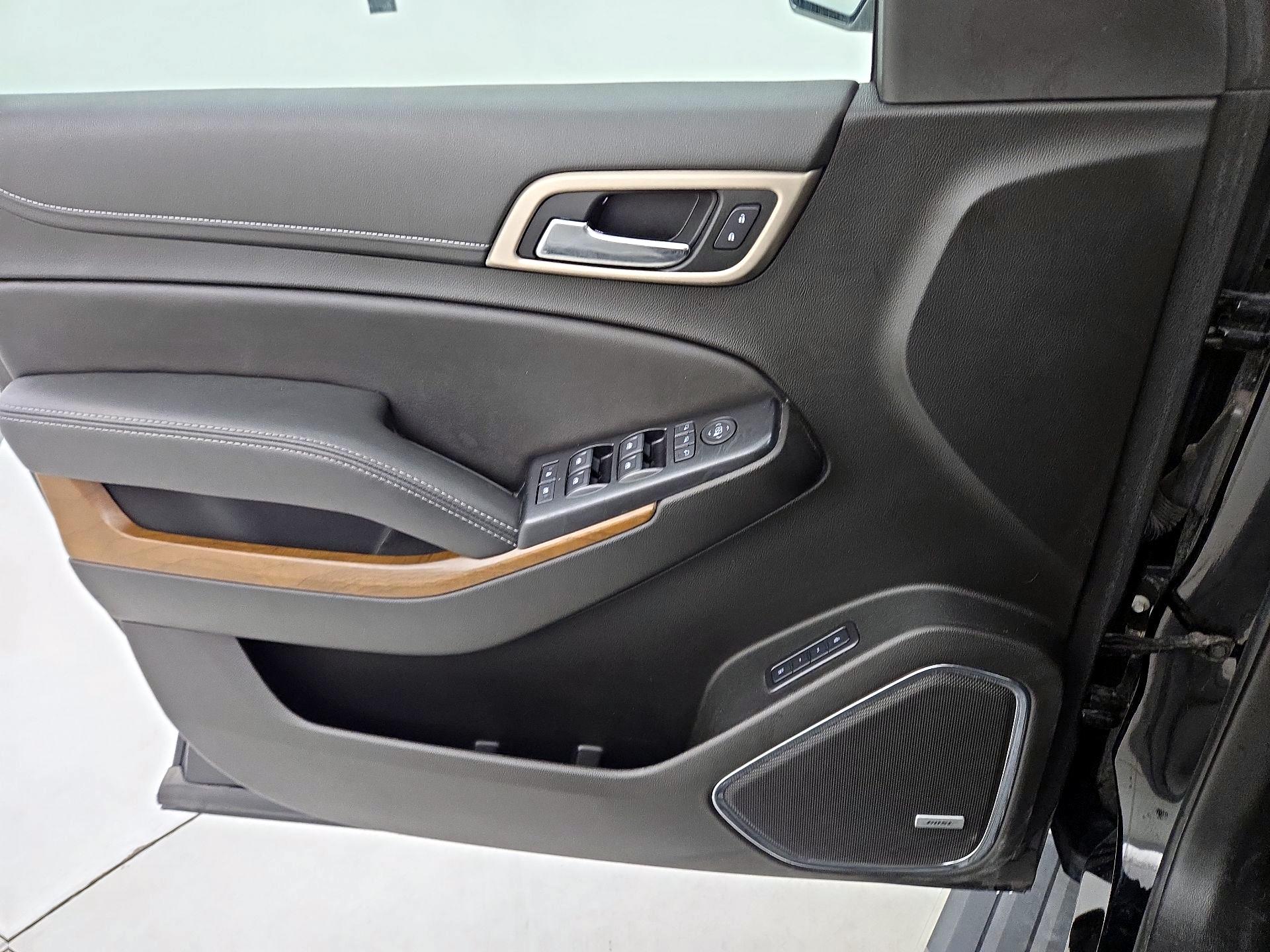 Thumbnail: 2019 GMC Yukon XL - 12