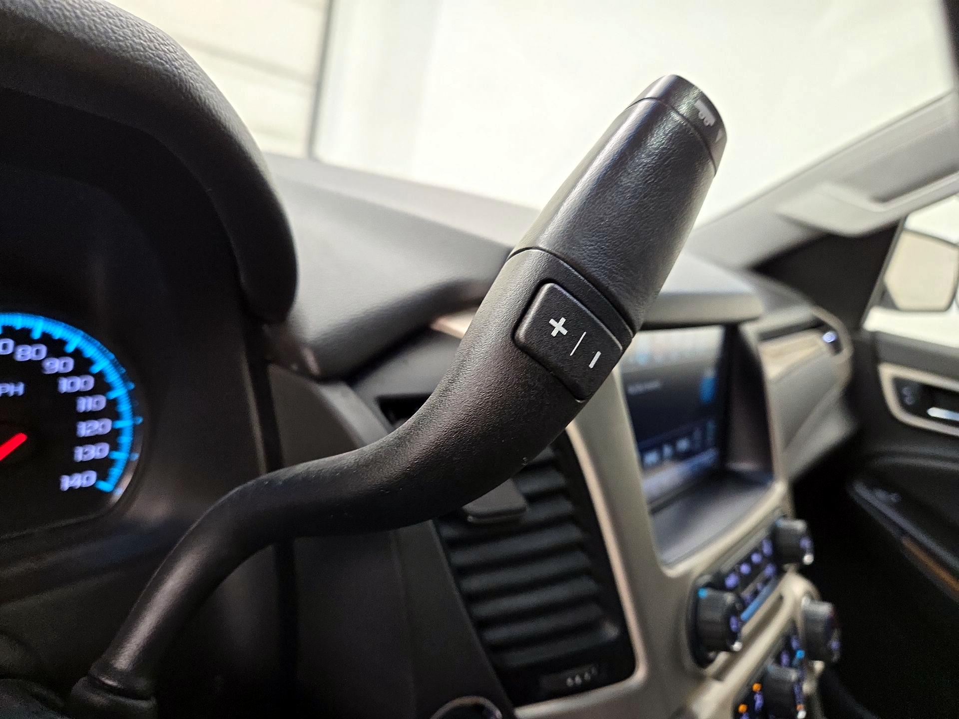 Thumbnail: 2019 GMC Yukon XL - 18