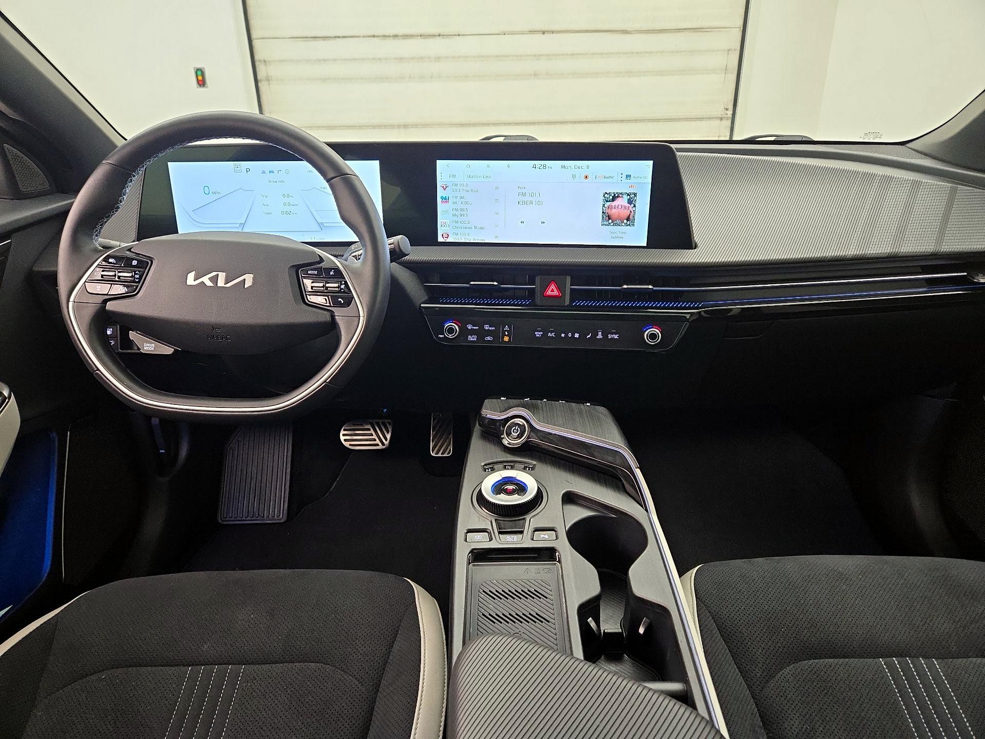 Thumbnail: 2023 Kia EV6 - 9