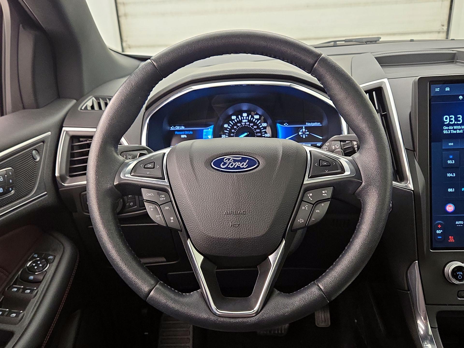 Thumbnail: 2021 Ford Edge - 10
