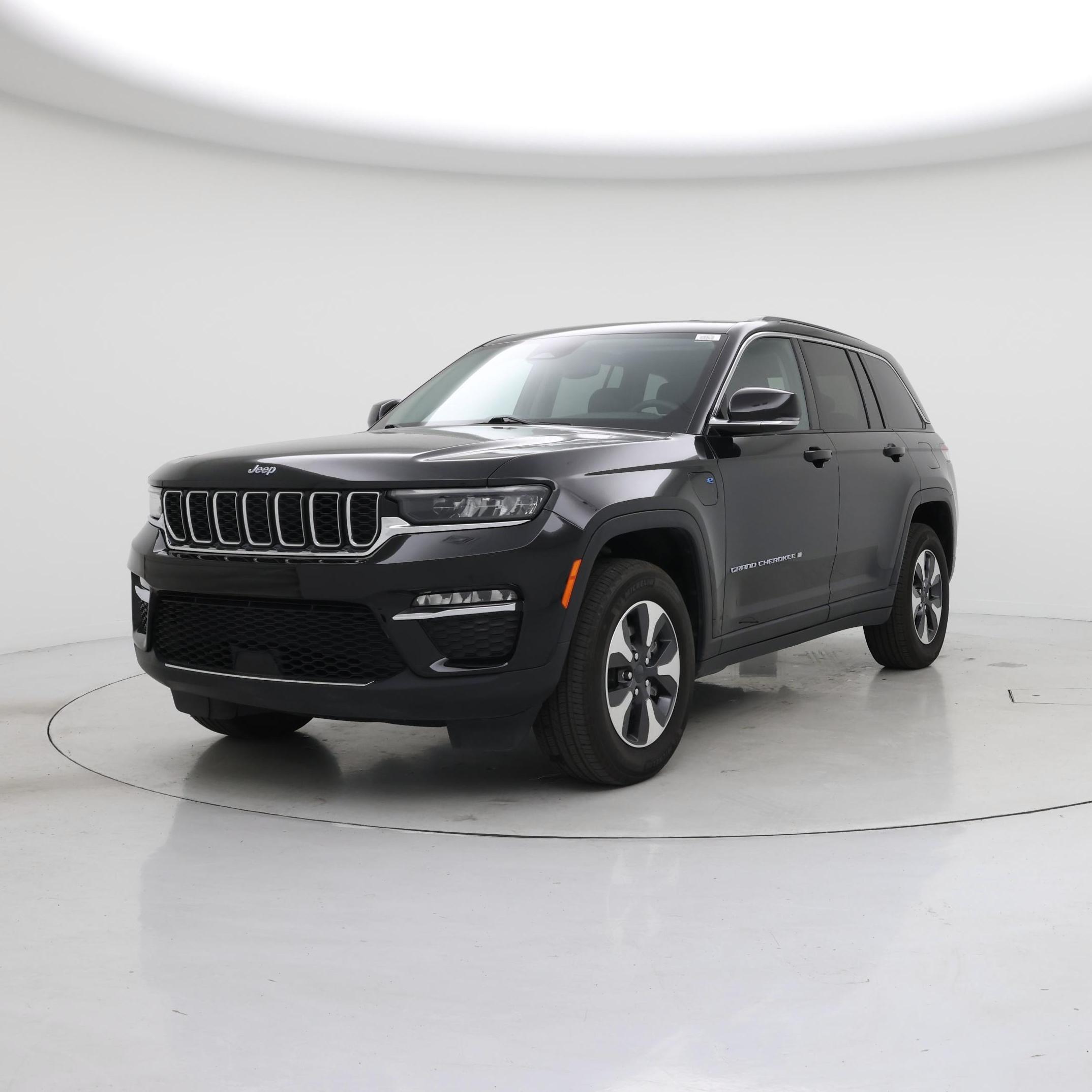 Thumbnail: 2023 Jeep Grand Cherokee - 4