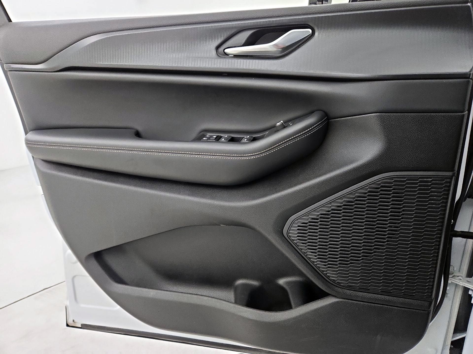 Thumbnail: 2024 Jeep Grand Cherokee - 12