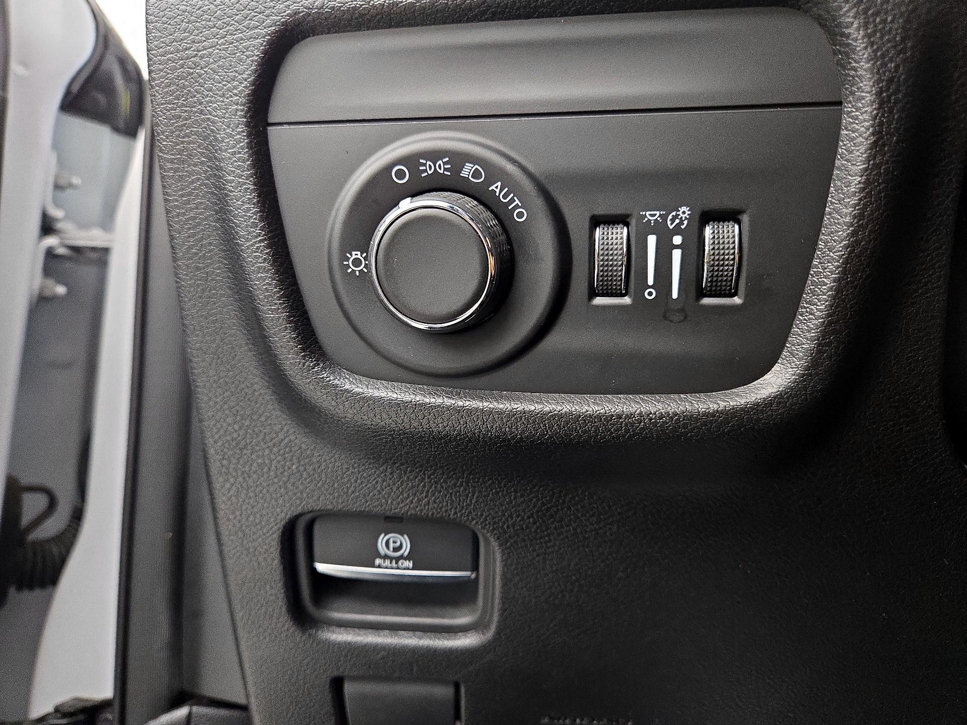 Thumbnail: 2024 Jeep Grand Cherokee - 13