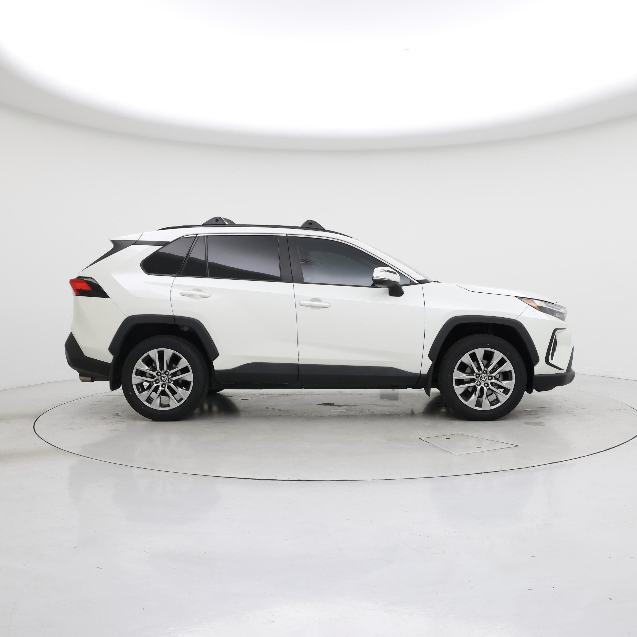 Thumbnail: 2022 Toyota RAV4 - 7