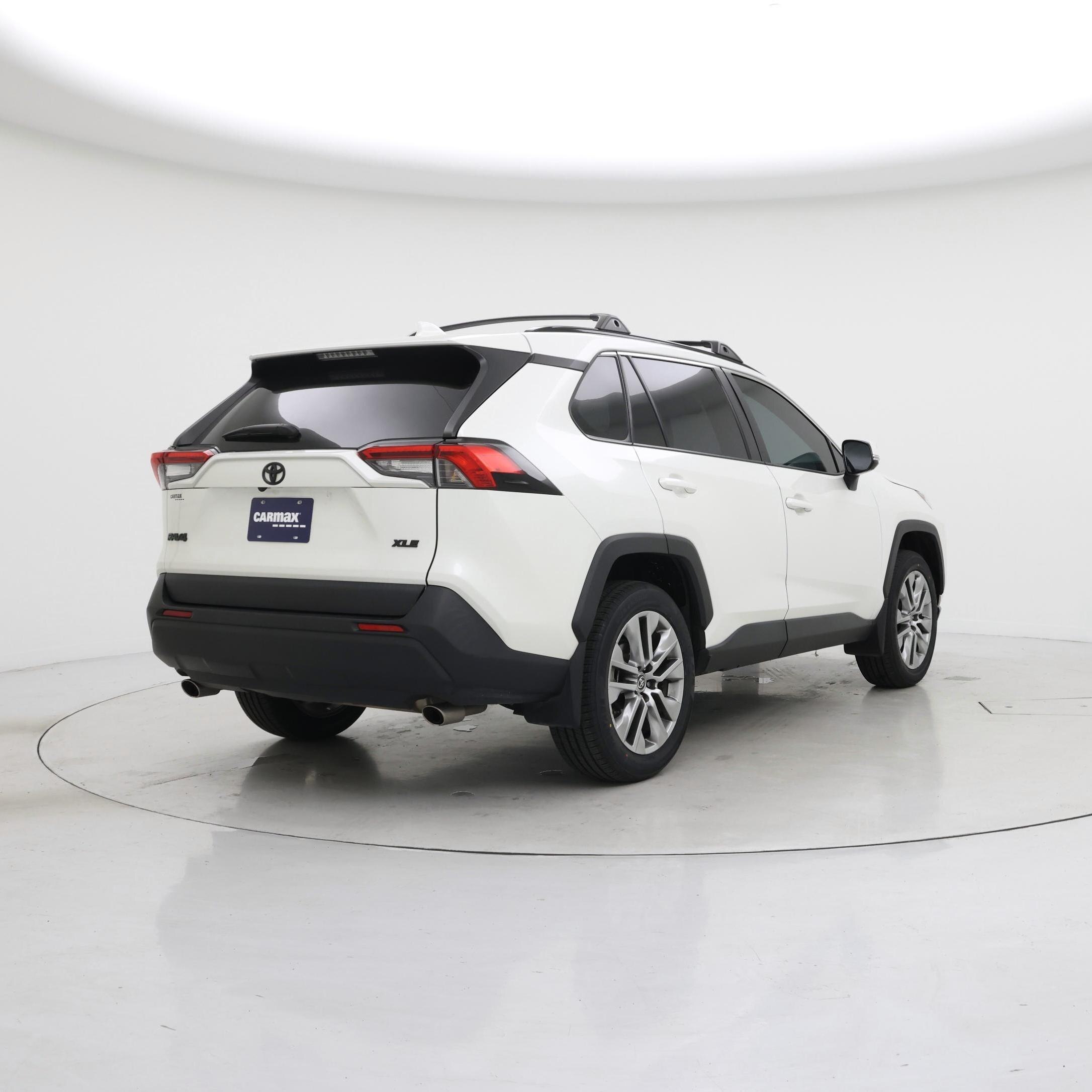 Thumbnail: 2022 Toyota RAV4 - 8