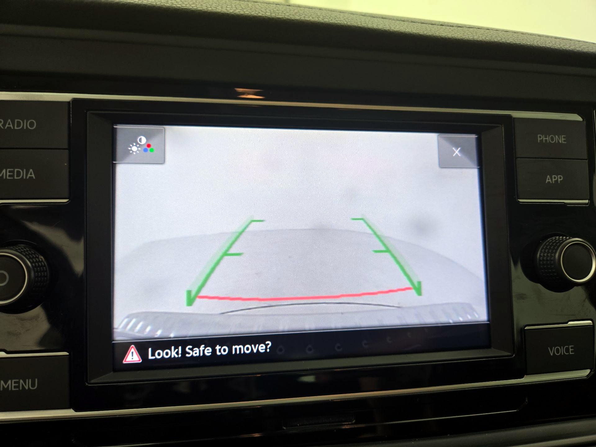 Thumbnail: 2023 Volkswagen Jetta - 14