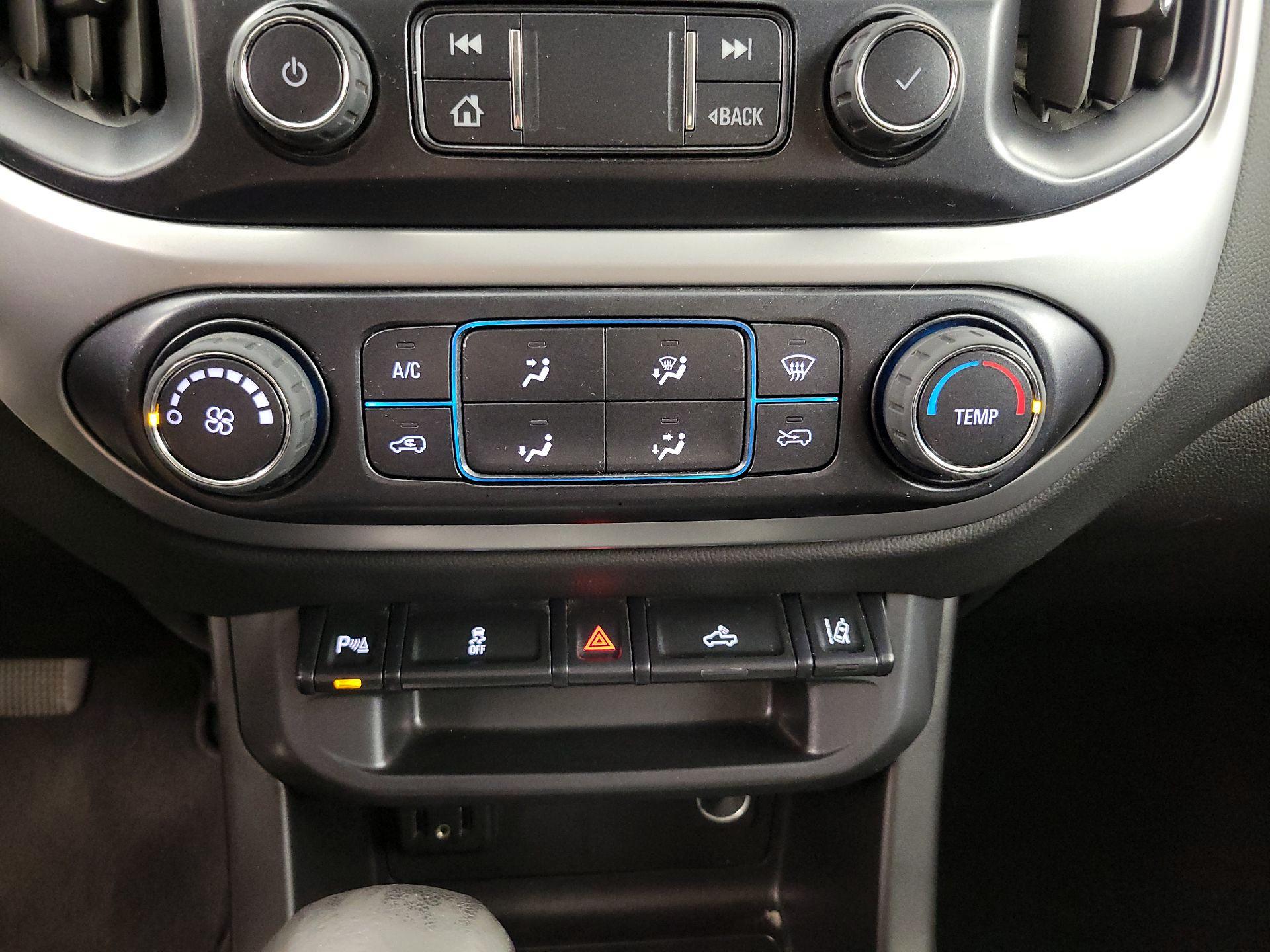 Thumbnail: 2022 Chevrolet Colorado - 16