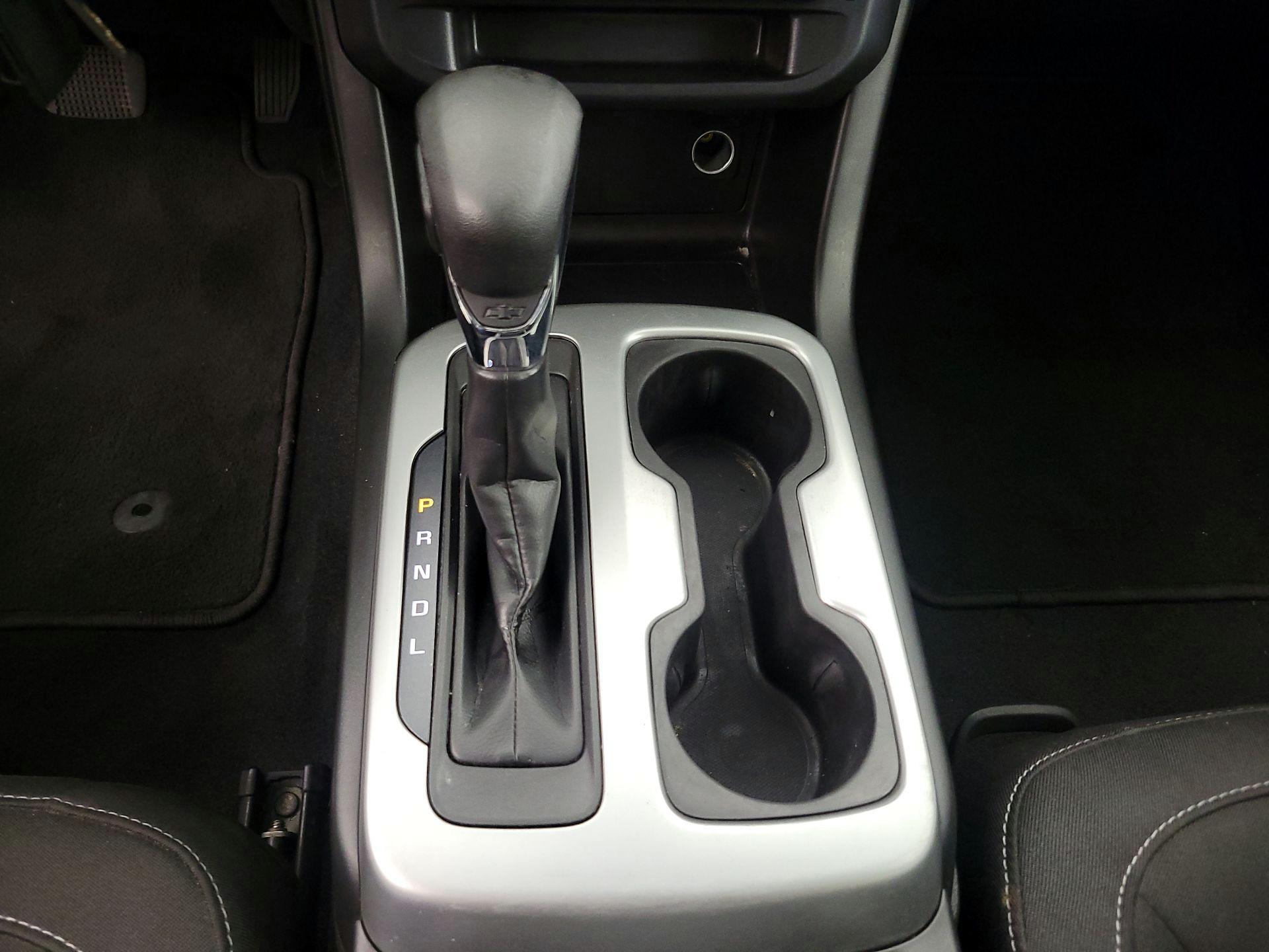 Thumbnail: 2022 Chevrolet Colorado - 17