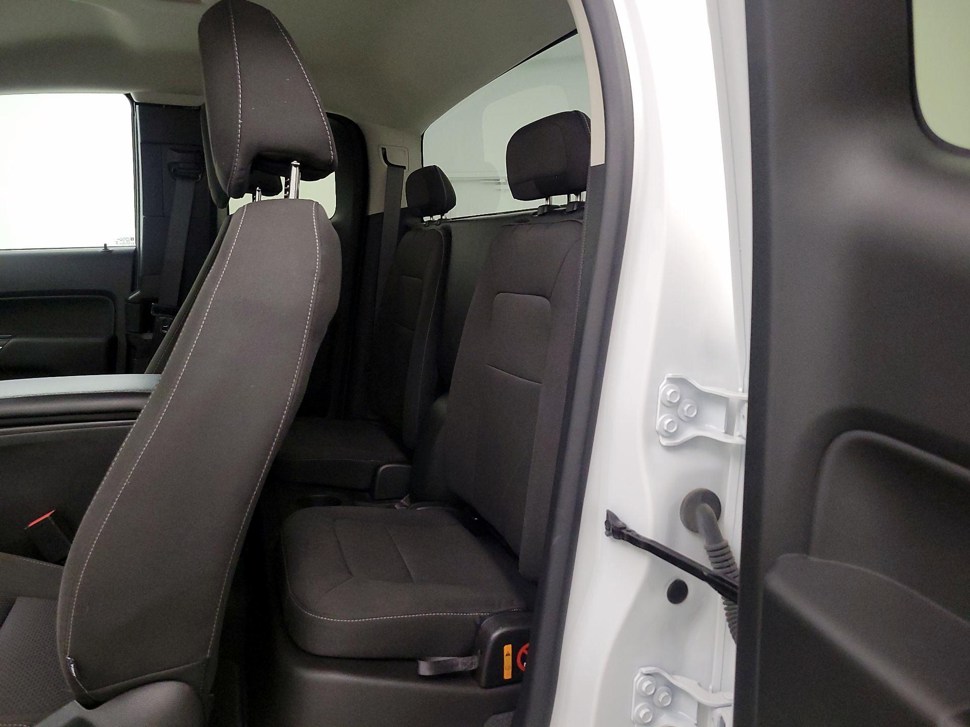 Thumbnail: 2022 Chevrolet Colorado - 19