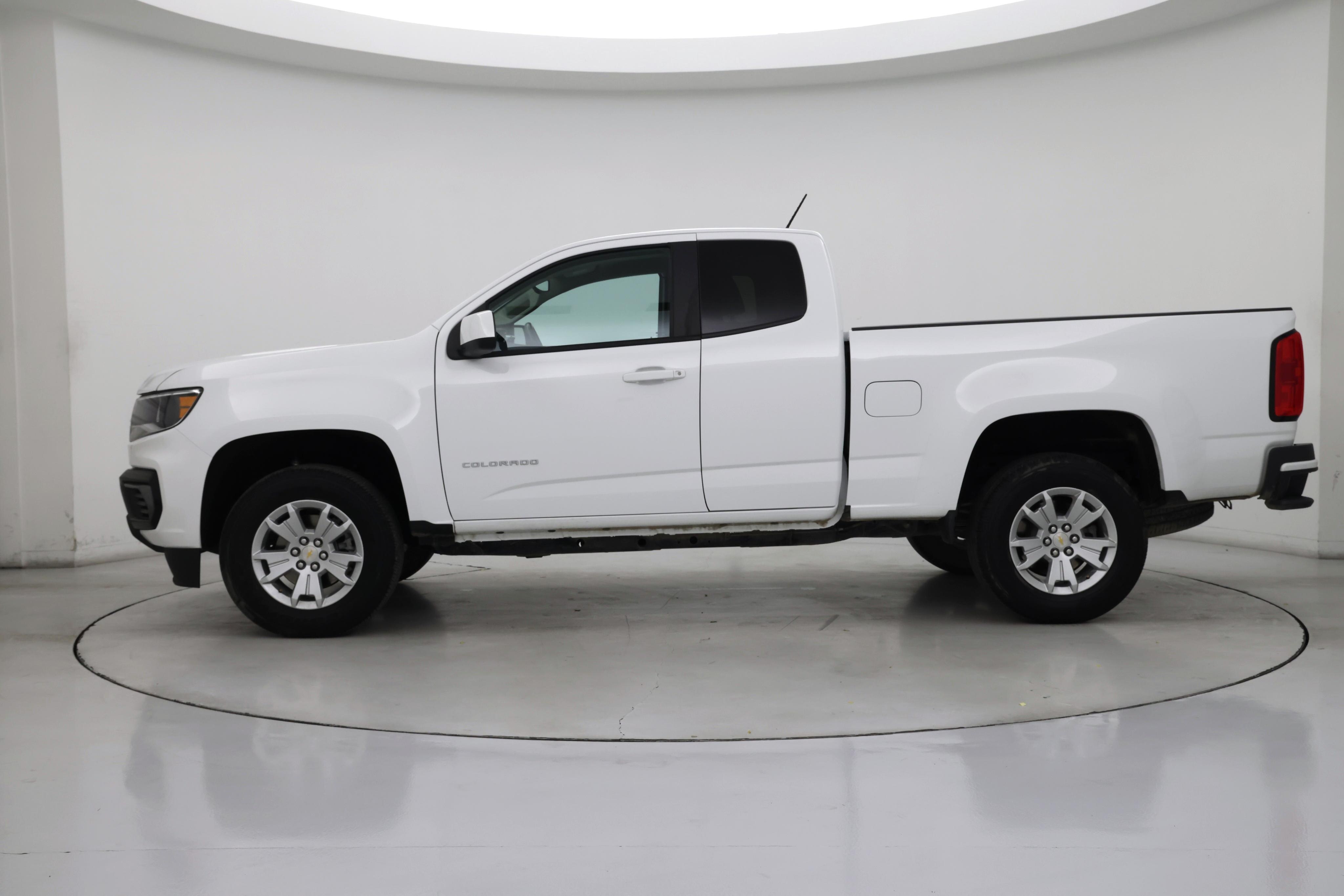 Thumbnail: 2022 Chevrolet Colorado - 3