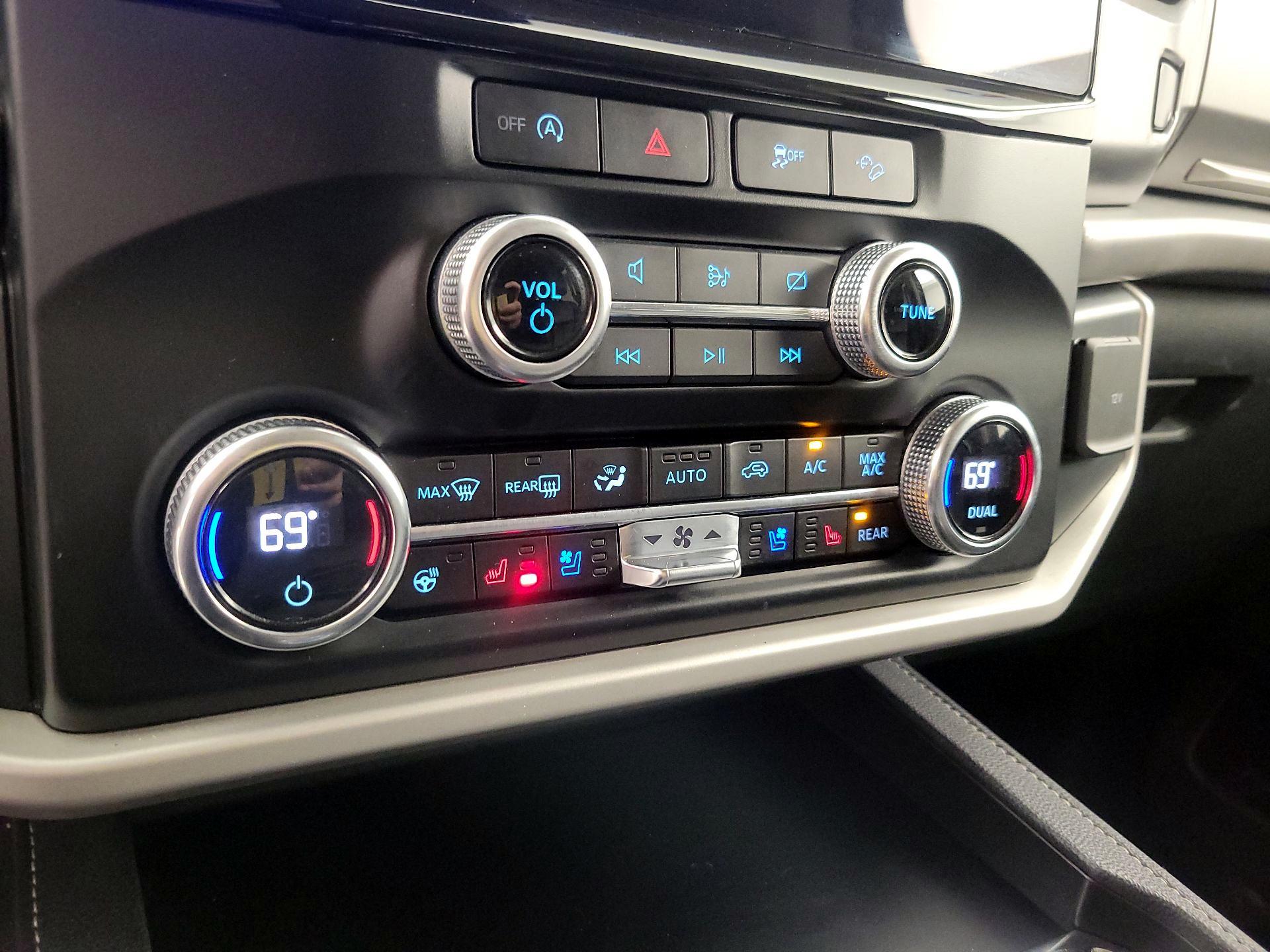 Thumbnail: 2024 Ford Expedition - 17