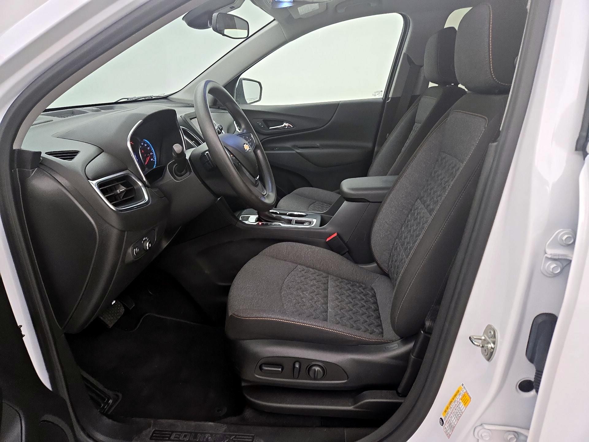 Thumbnail: 2022 Chevrolet Equinox - 11