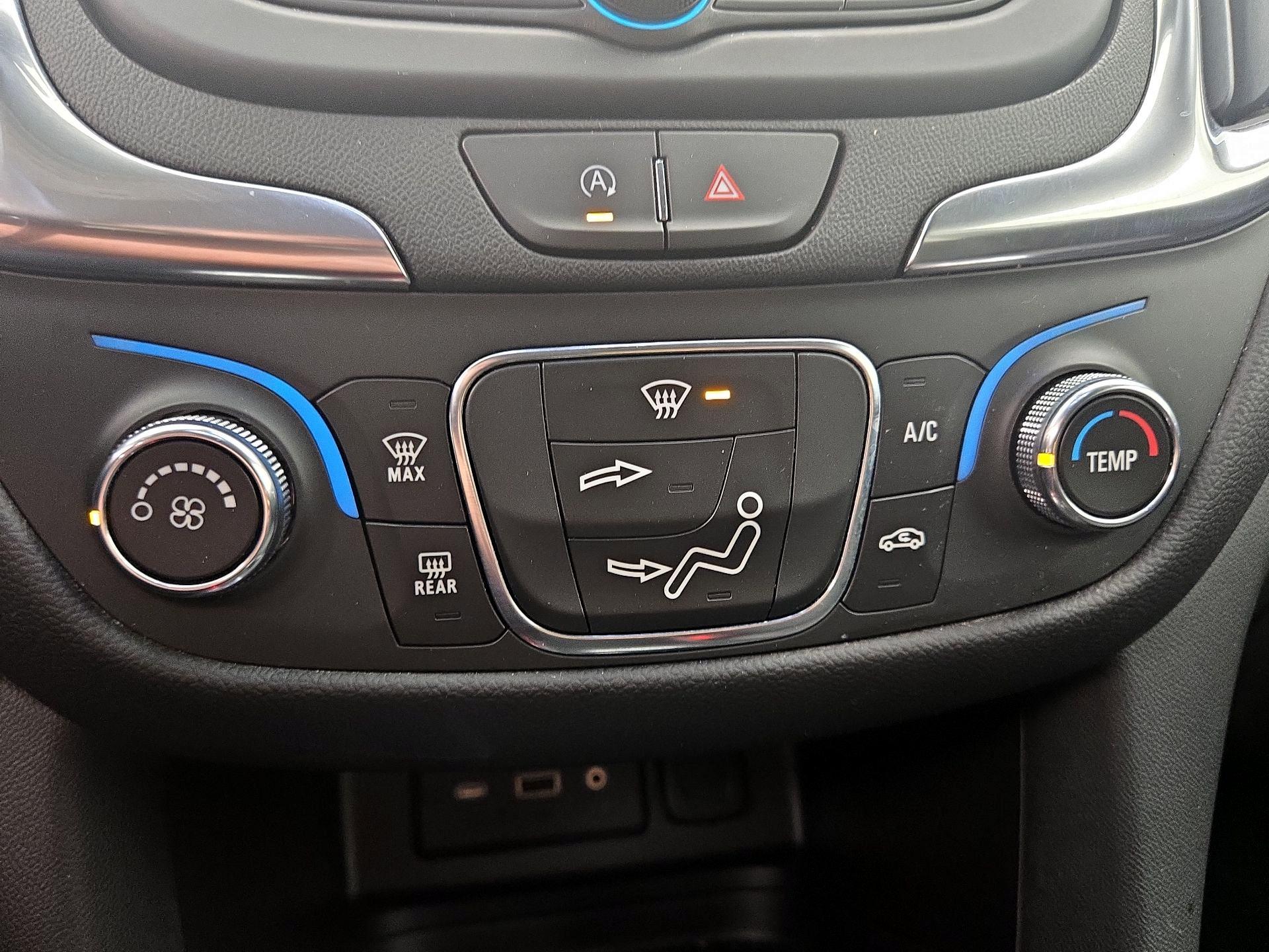 Thumbnail: 2022 Chevrolet Equinox - 16