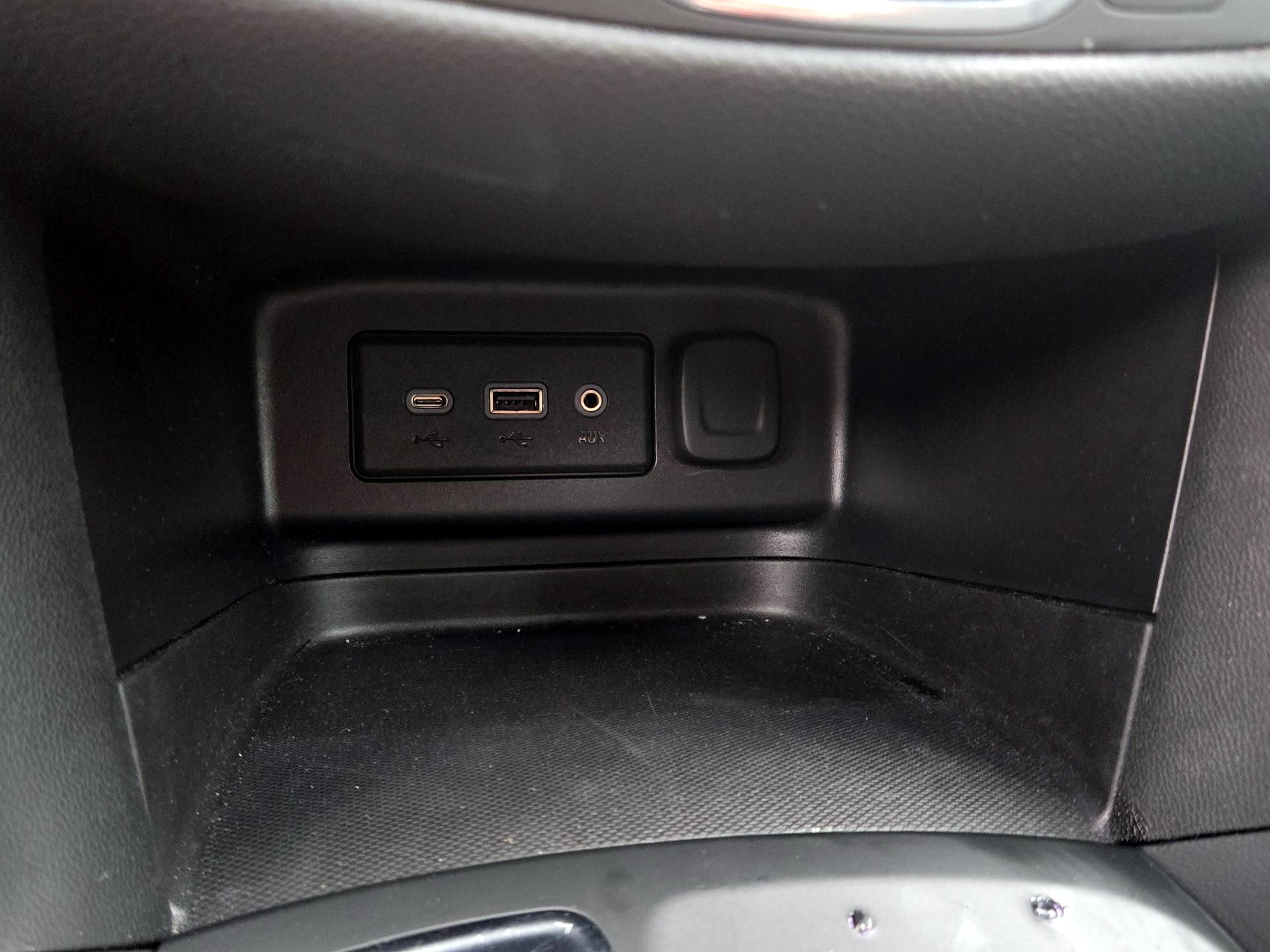 Thumbnail: 2022 Chevrolet Equinox - 18