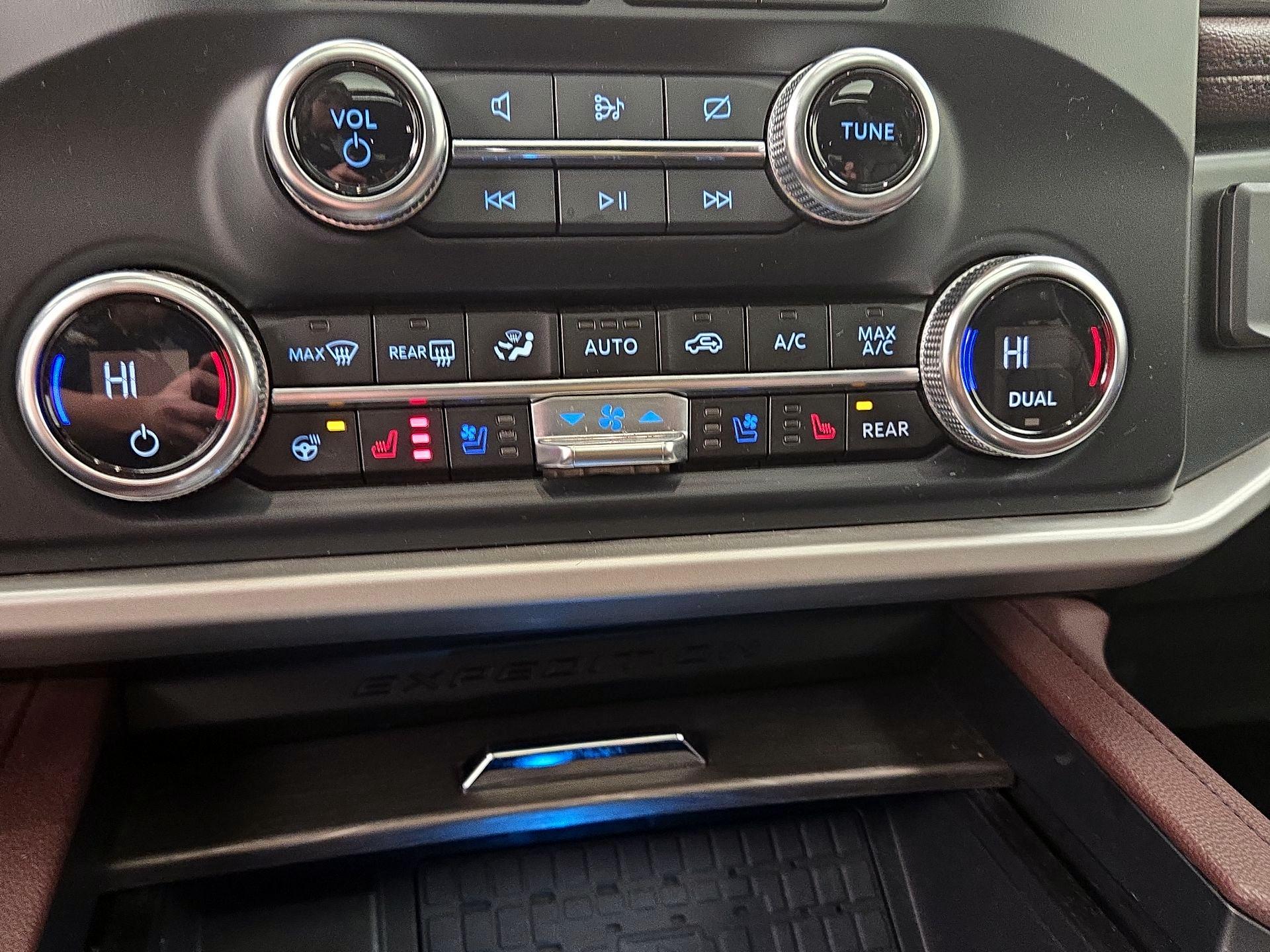 Thumbnail: 2024 Ford Expedition - 17