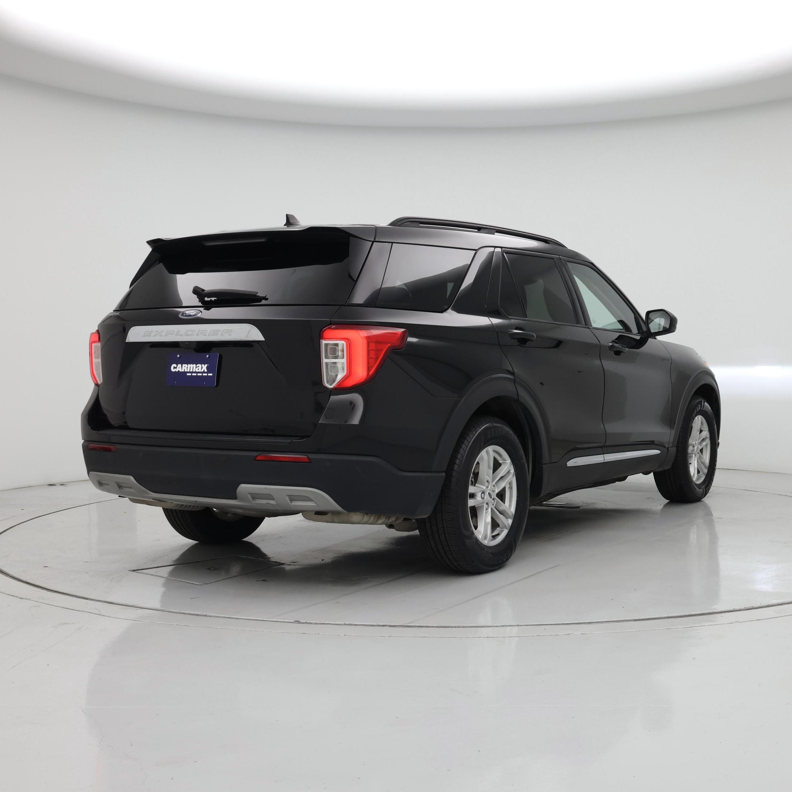 Thumbnail: 2023 Ford Explorer - 8