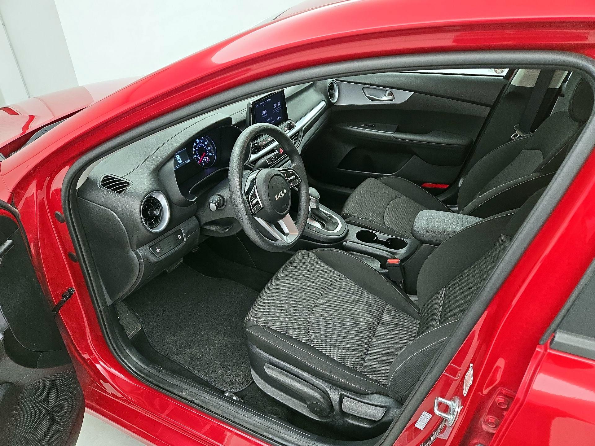 Thumbnail: 2024 Kia Forte - 11