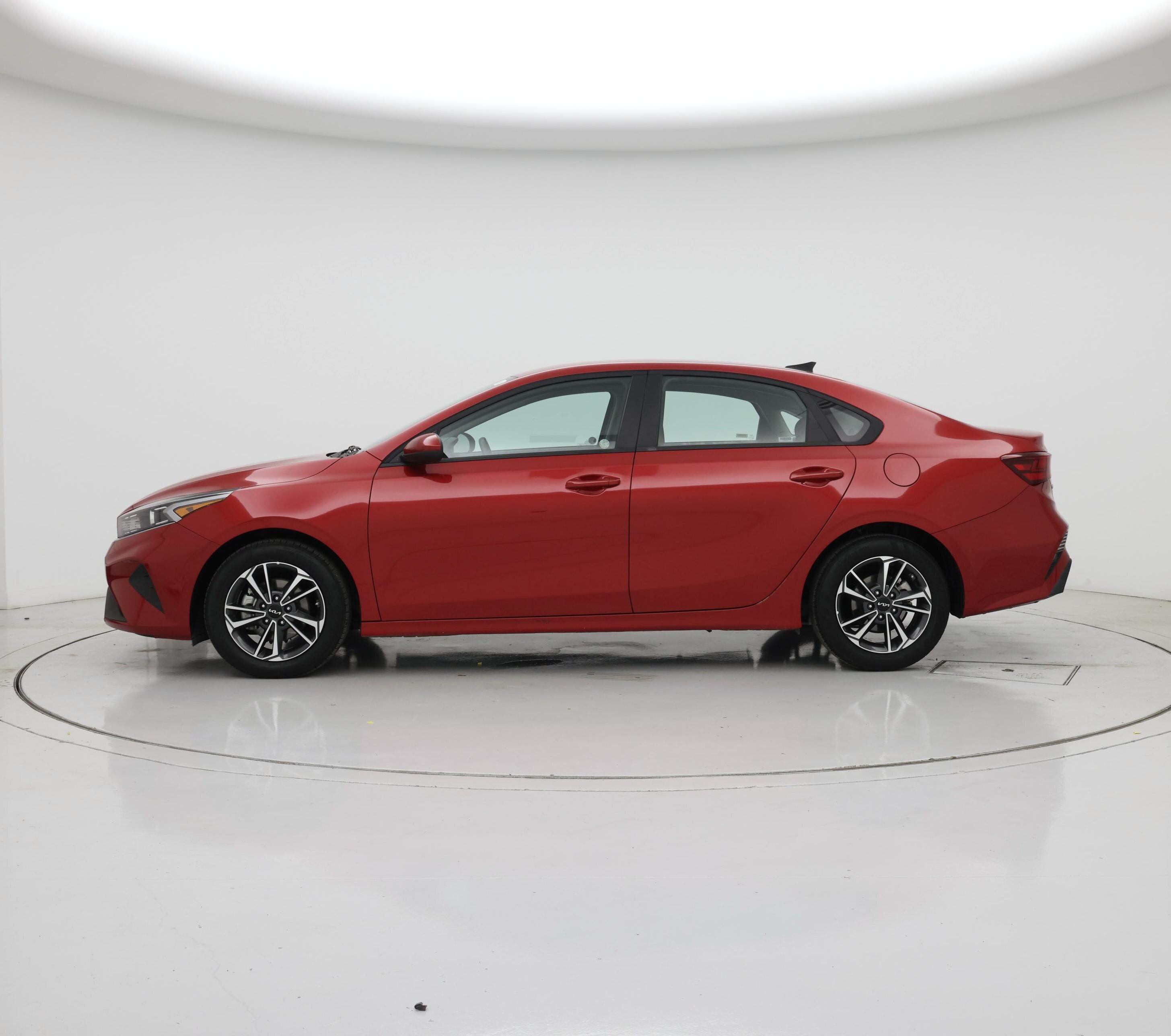 Thumbnail: 2024 Kia Forte - 3