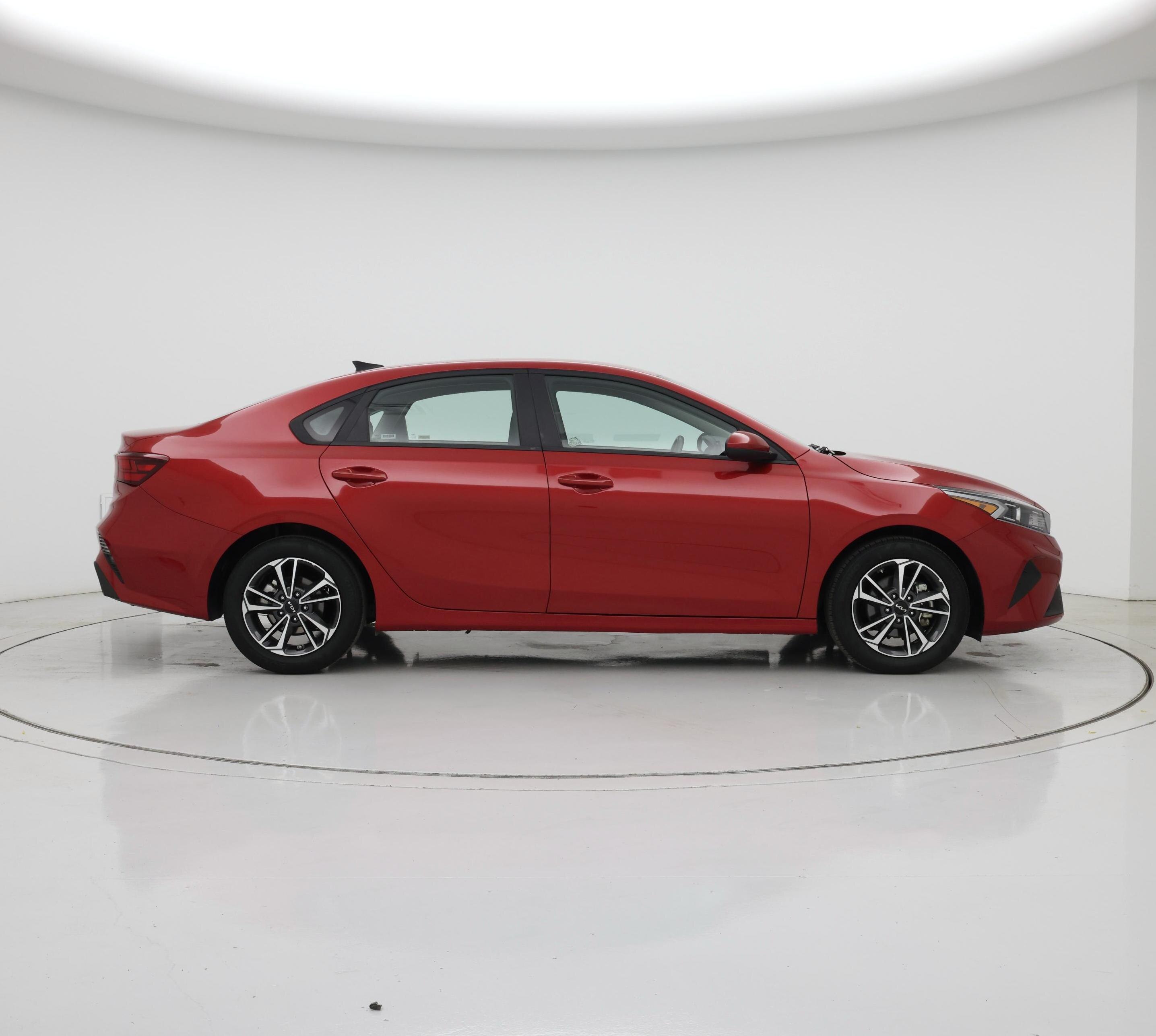 Thumbnail: 2024 Kia Forte - 7