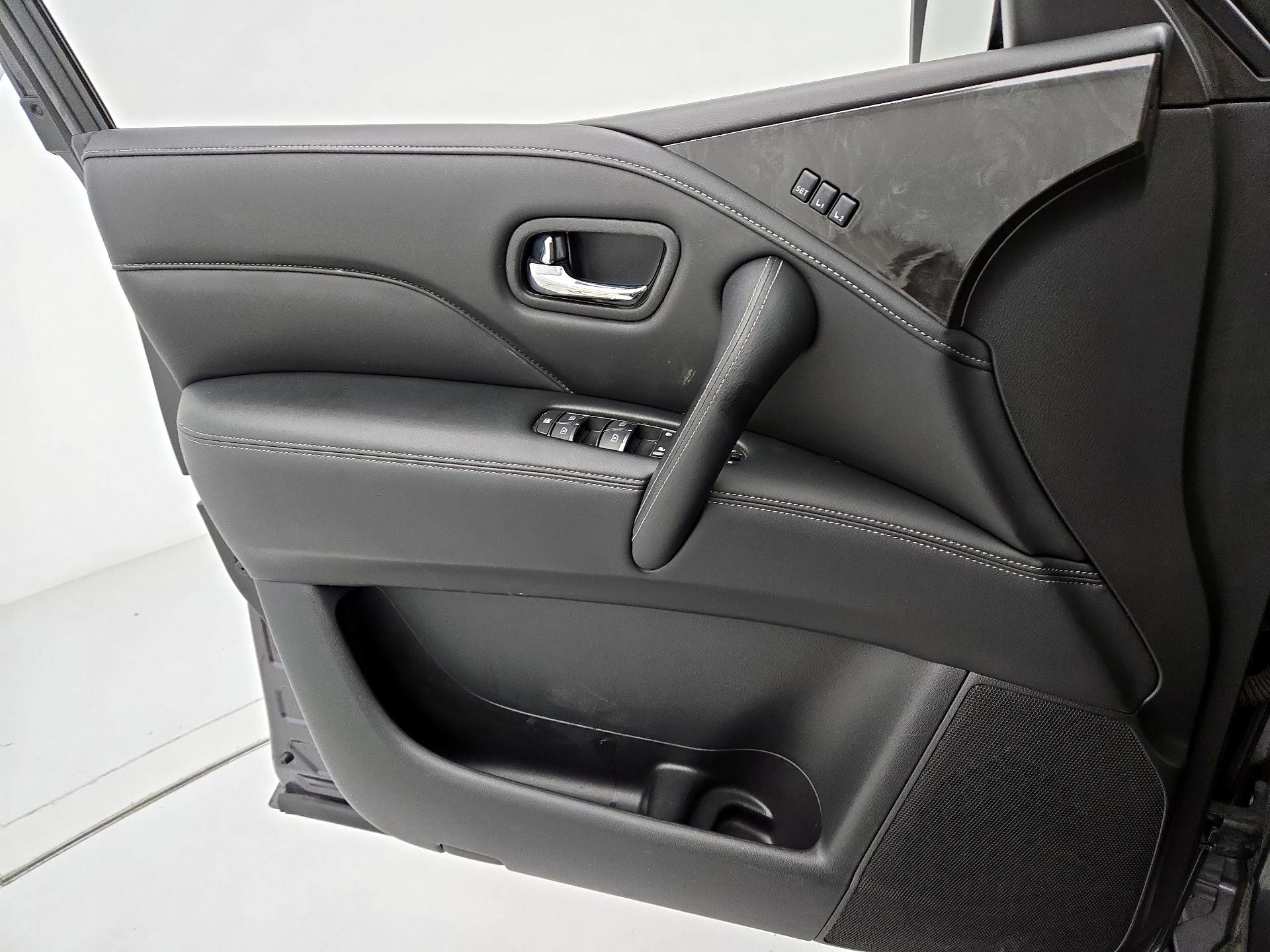 Thumbnail: 2024 INFINITI QX80 - 12