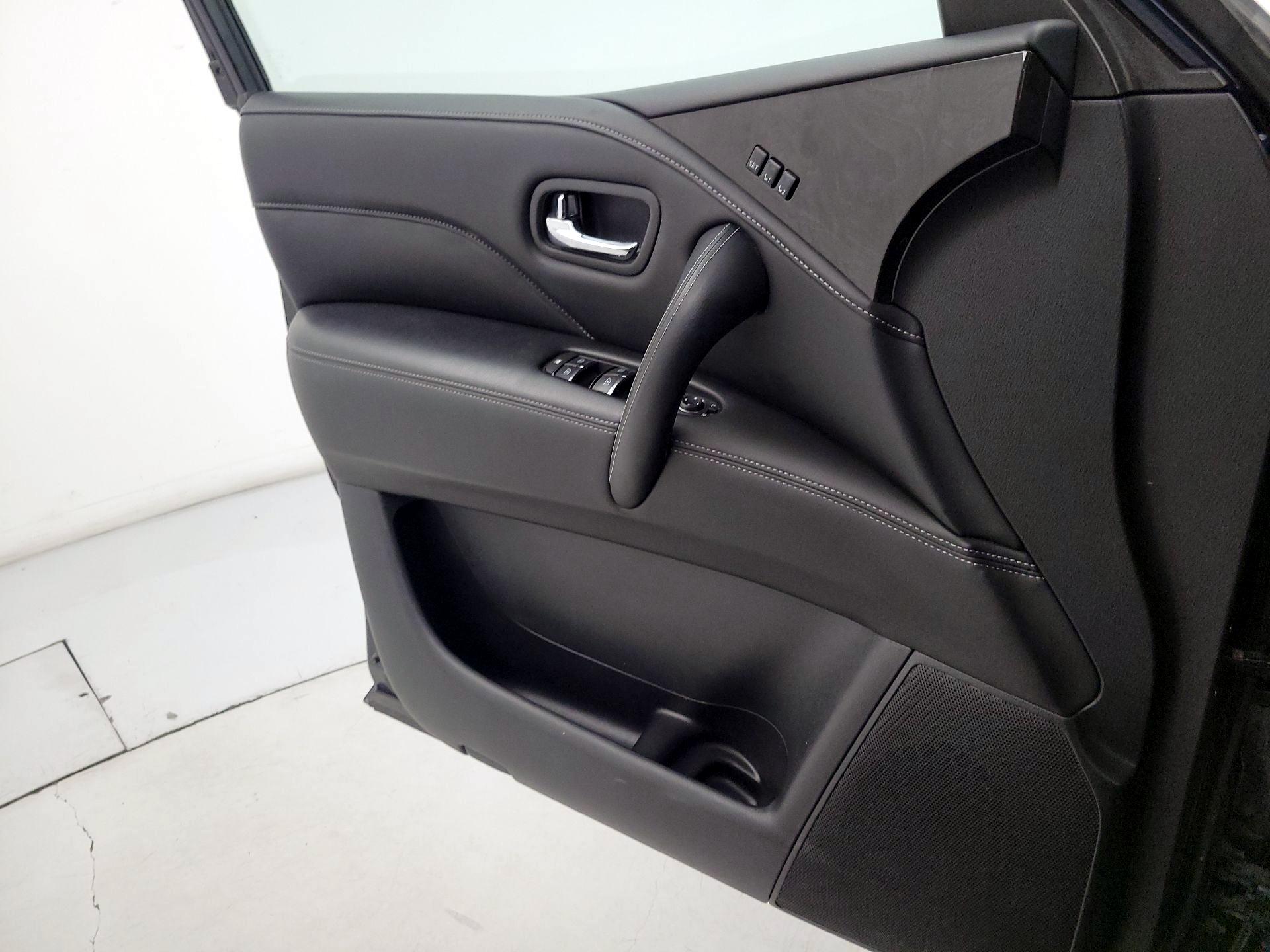 Thumbnail: 2024 INFINITI QX80 - 12