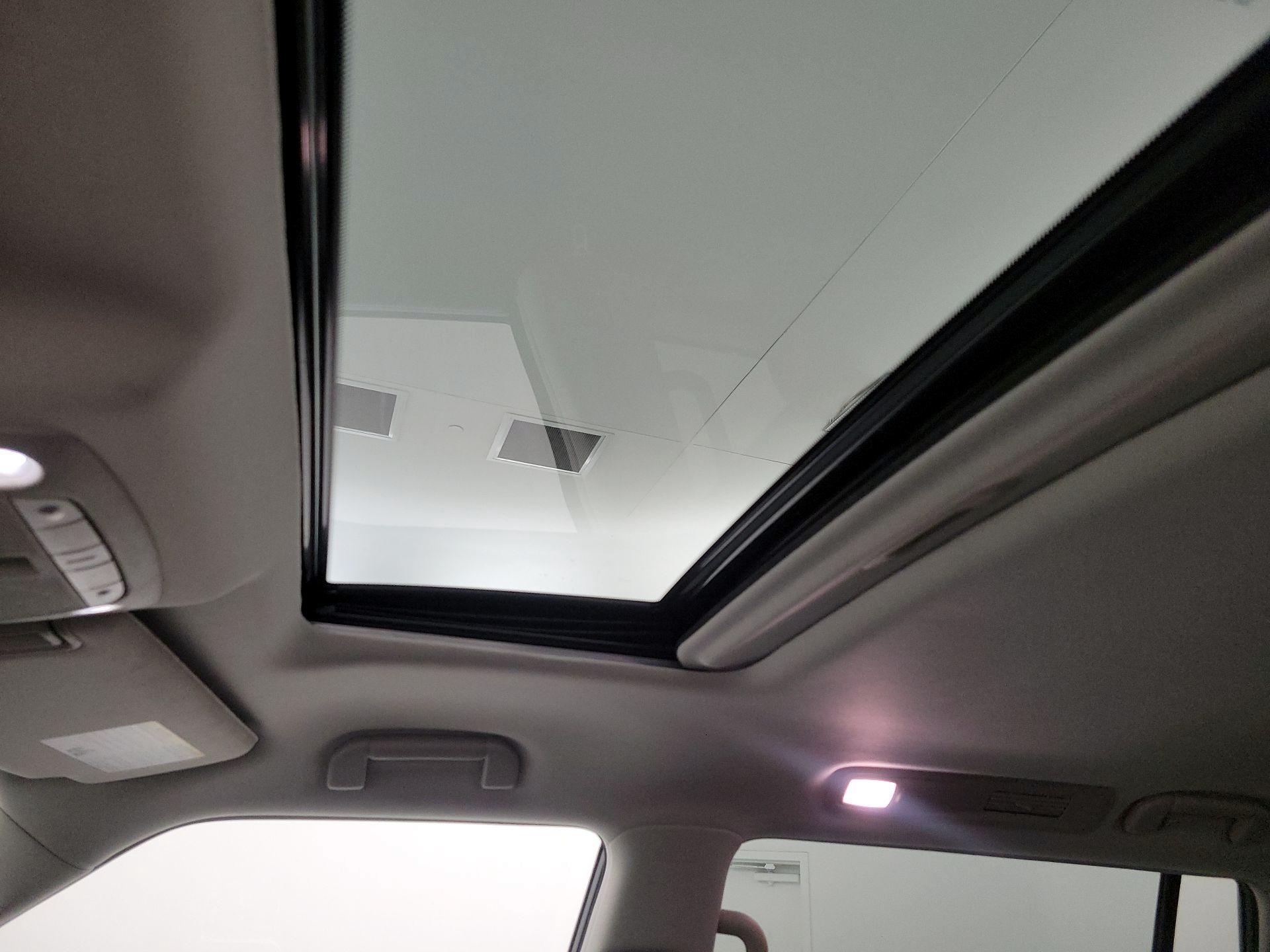 Thumbnail: 2024 INFINITI QX80 - 19