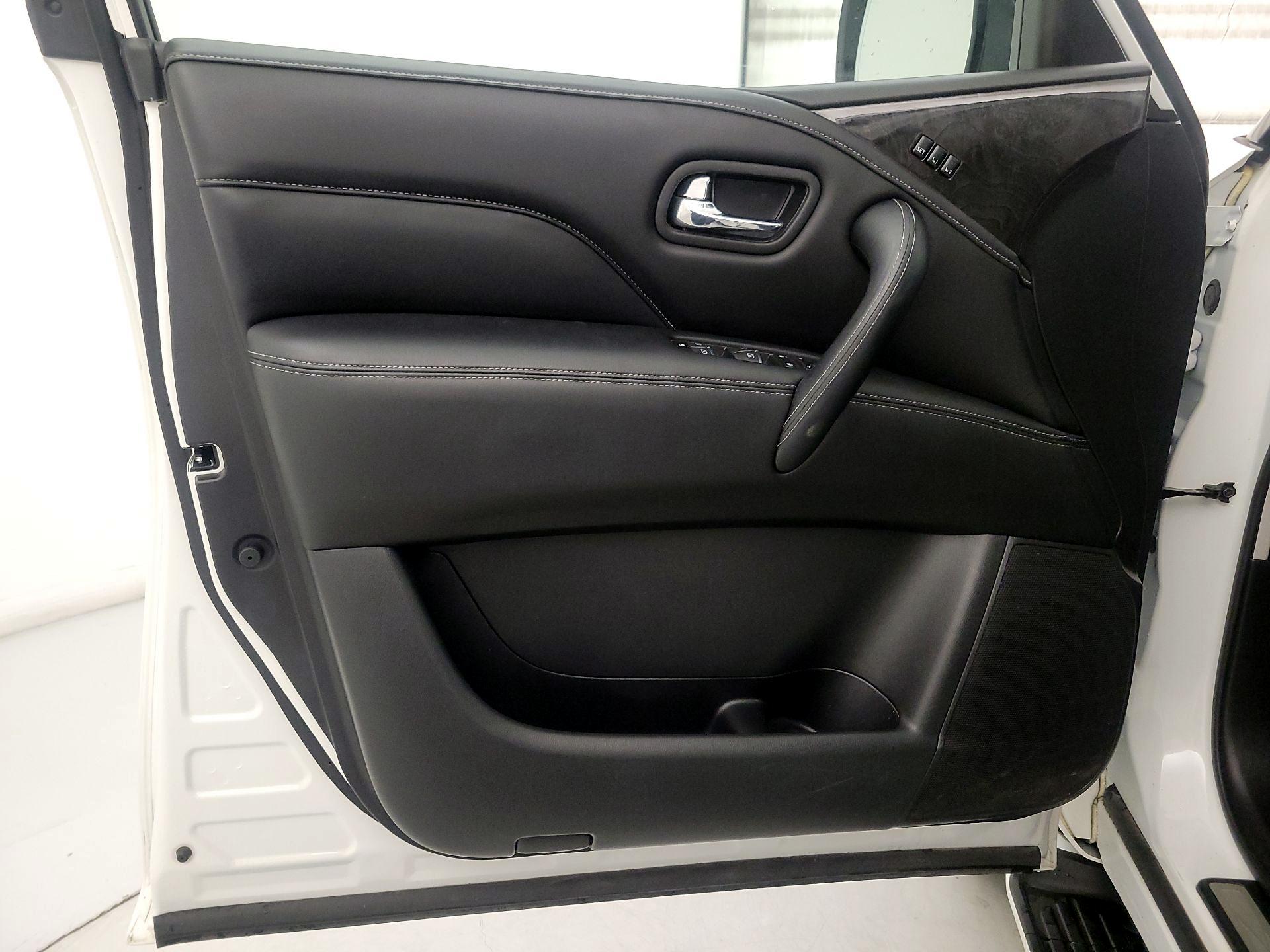 Thumbnail: 2024 INFINITI QX80 - 12