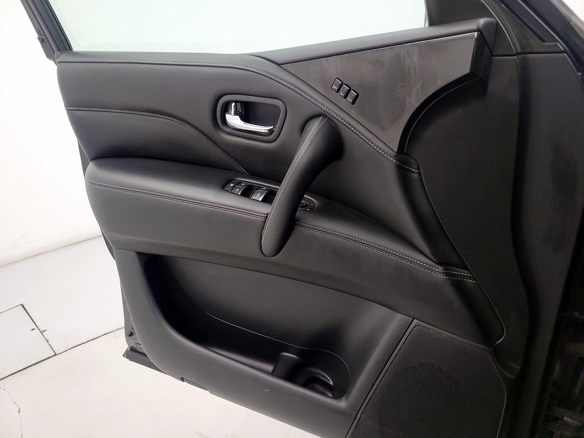 Thumbnail: 2024 INFINITI QX80 - 12