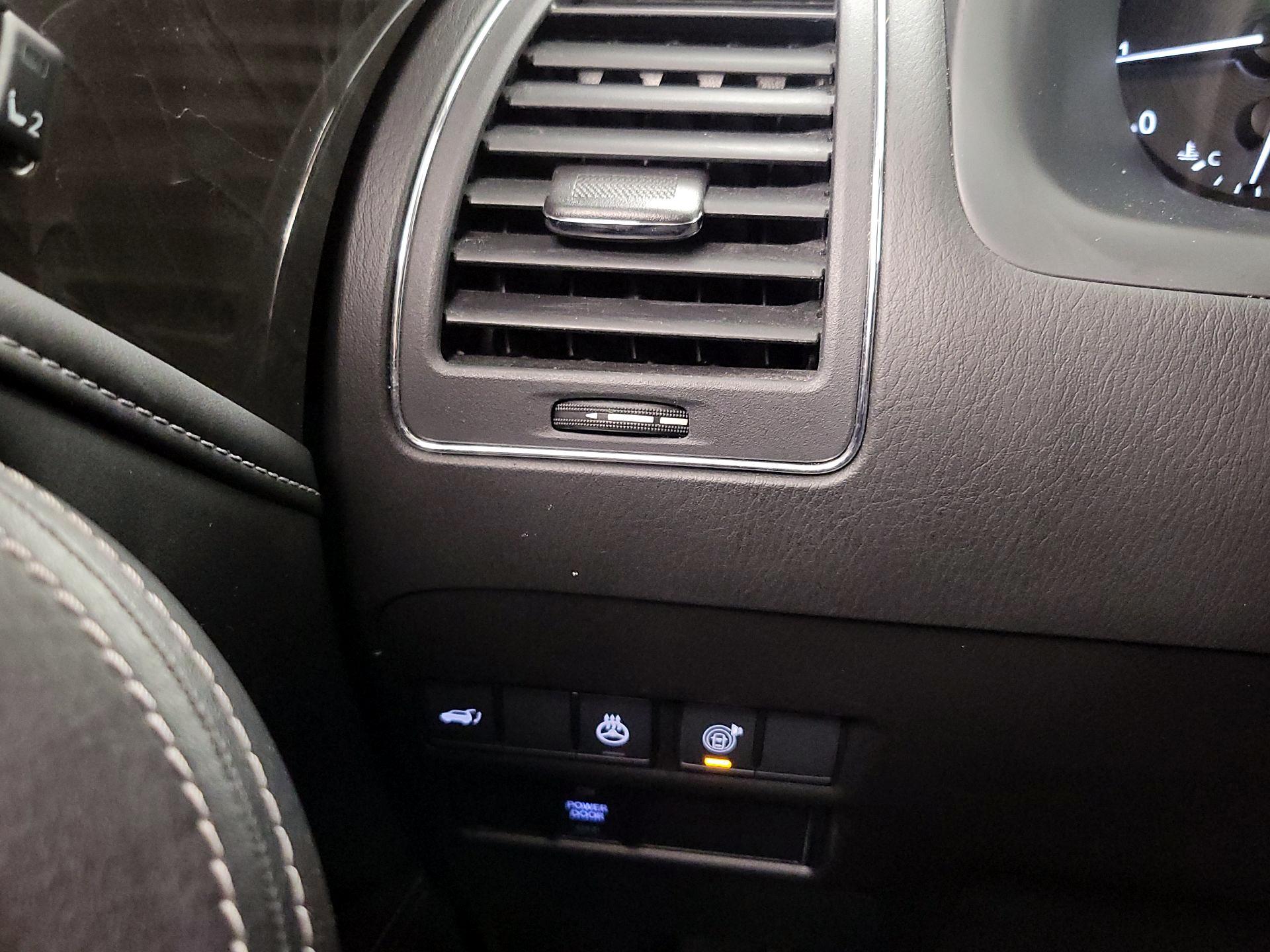 Thumbnail: 2024 INFINITI QX80 - 13