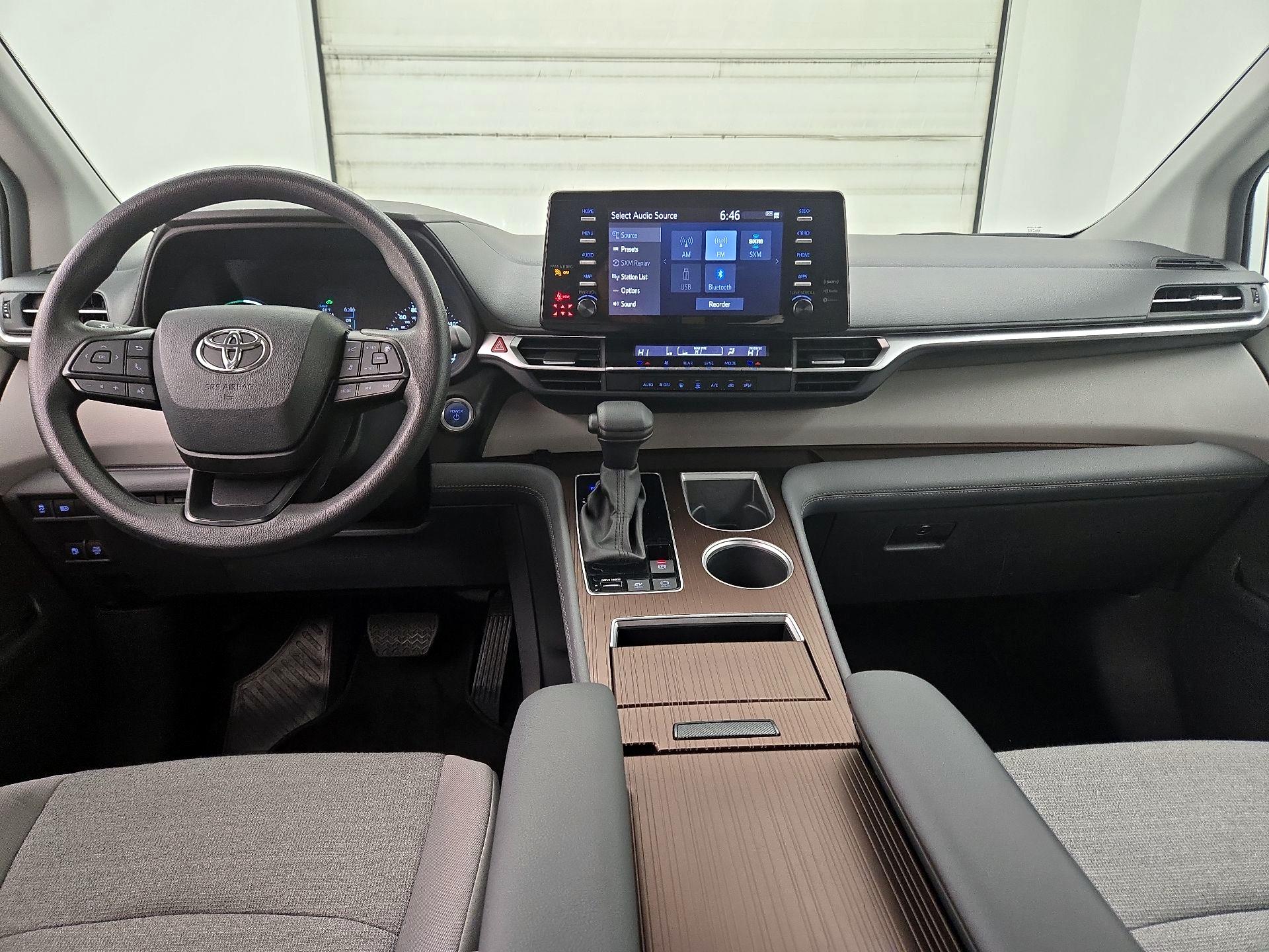 Thumbnail: 2024 Toyota Sienna - 9