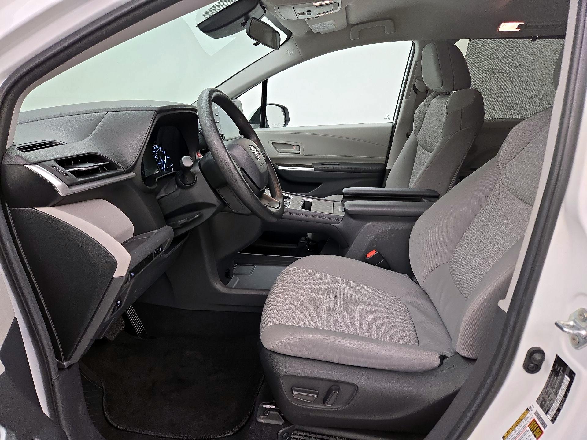 Thumbnail: 2024 Toyota Sienna - 11