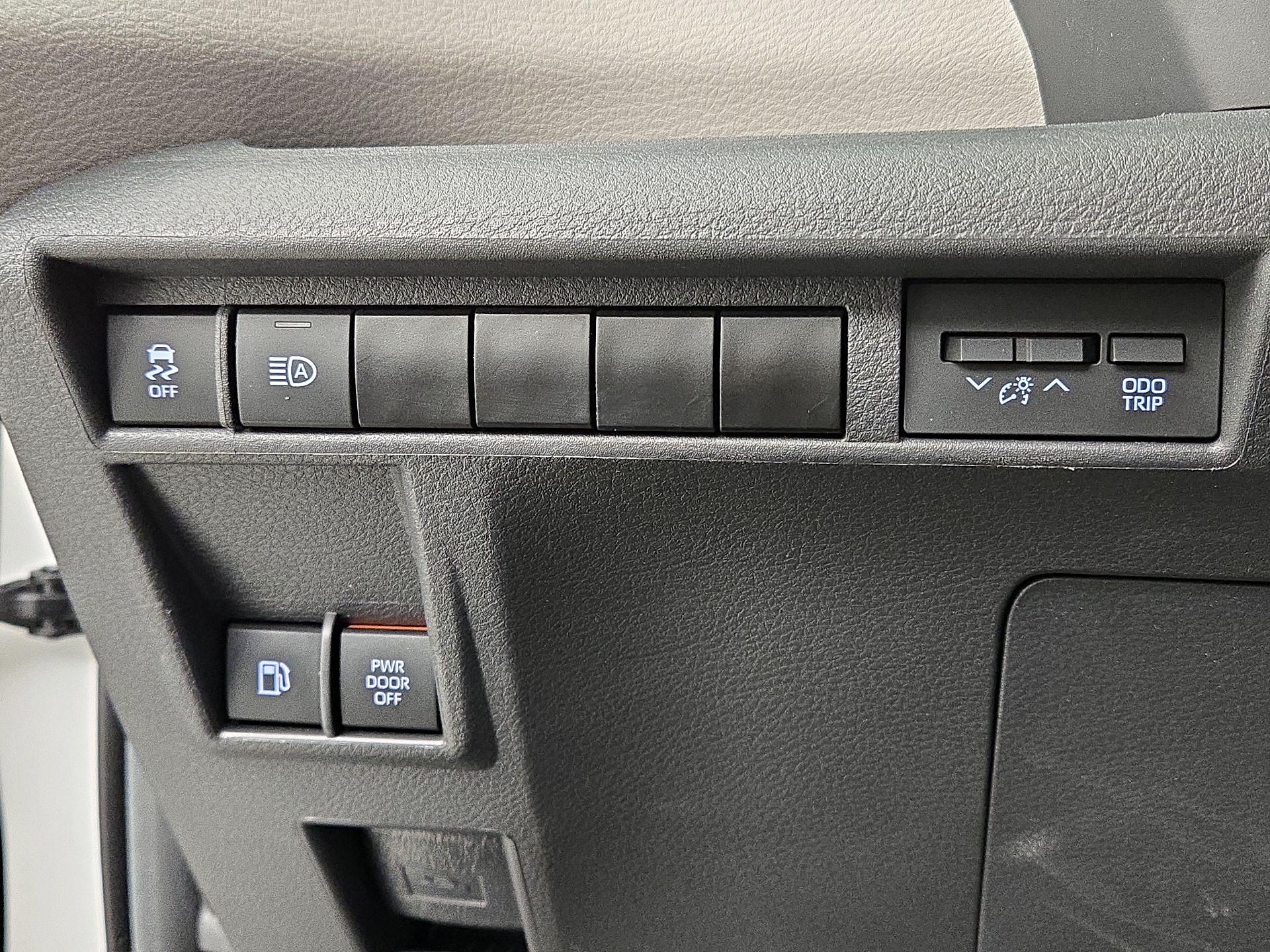 Thumbnail: 2024 Toyota Sienna - 13