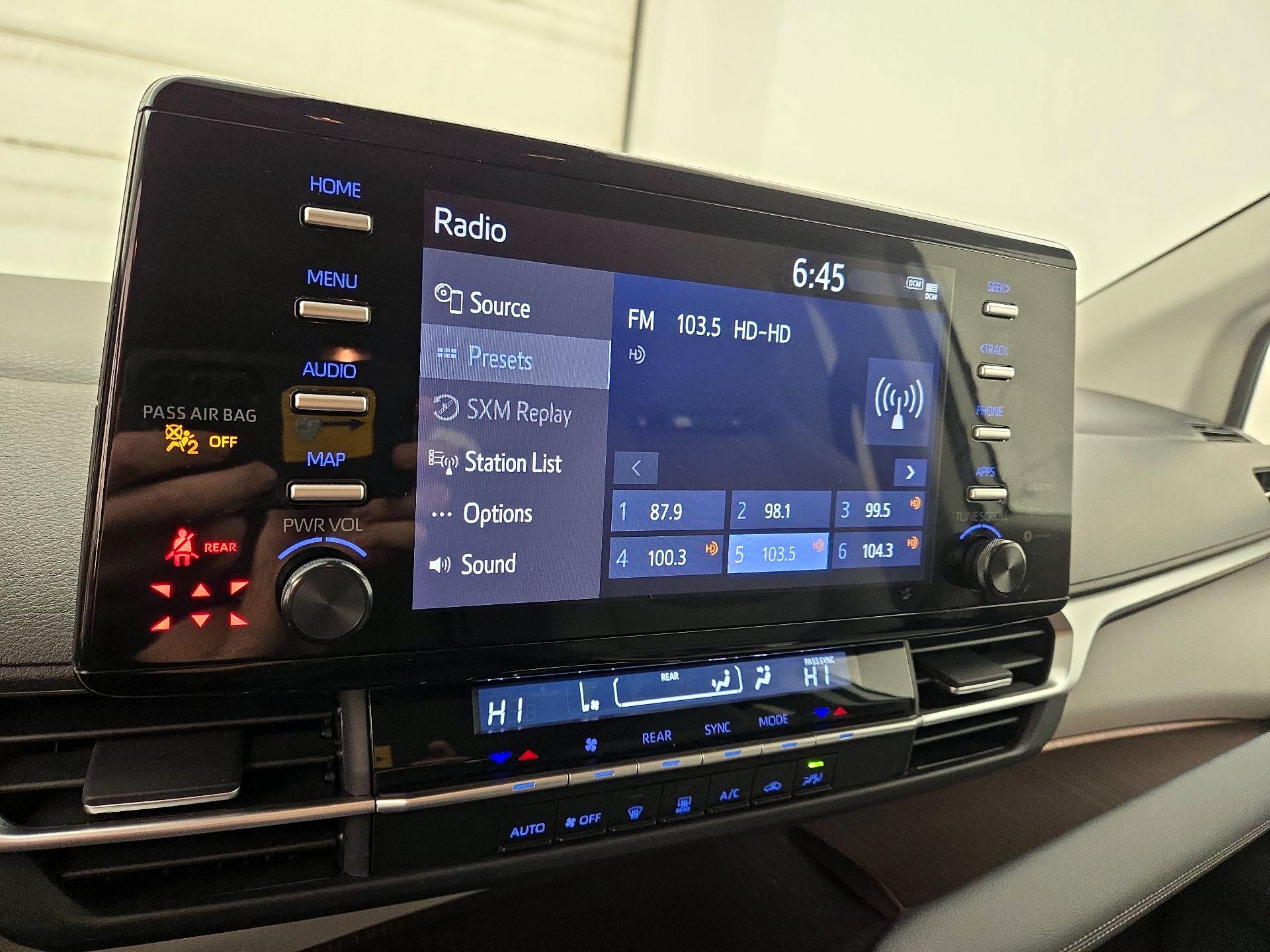 Thumbnail: 2024 Toyota Sienna - 15