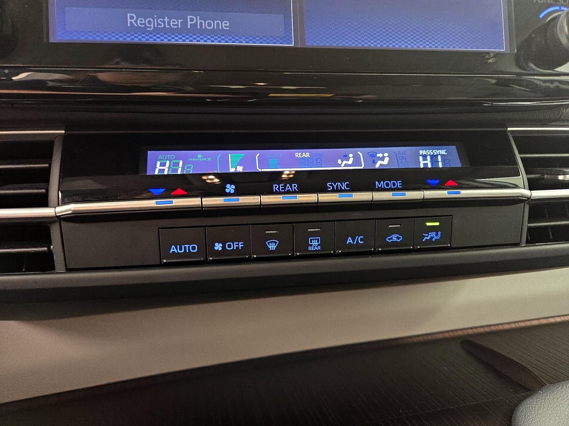 Thumbnail: 2024 Toyota Sienna - 16