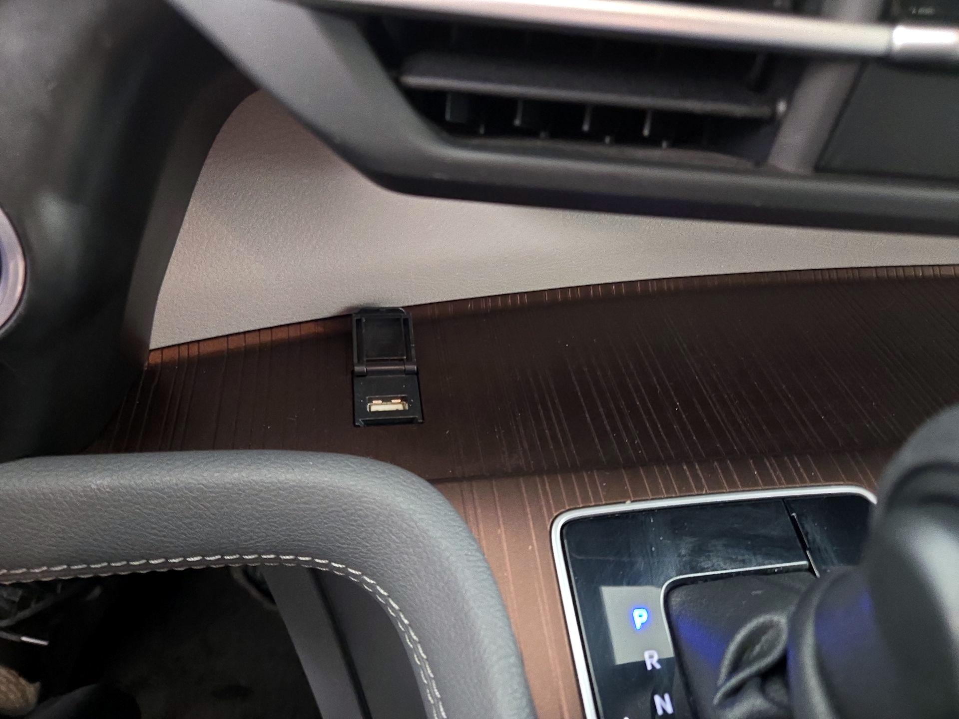 Thumbnail: 2024 Toyota Sienna - 18