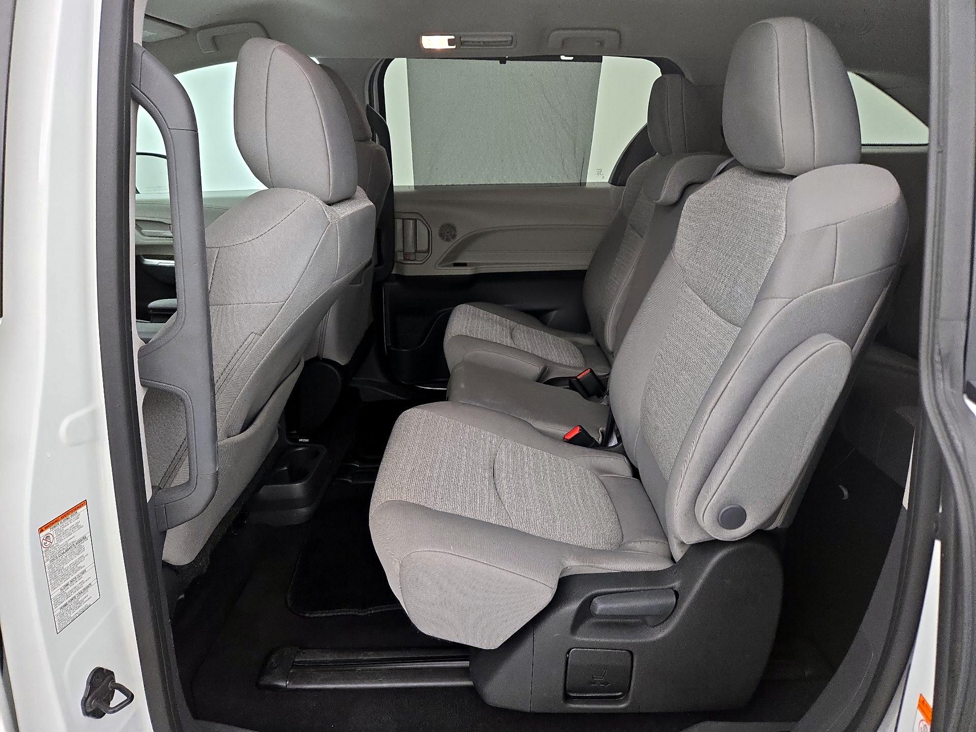 Thumbnail: 2024 Toyota Sienna - 19