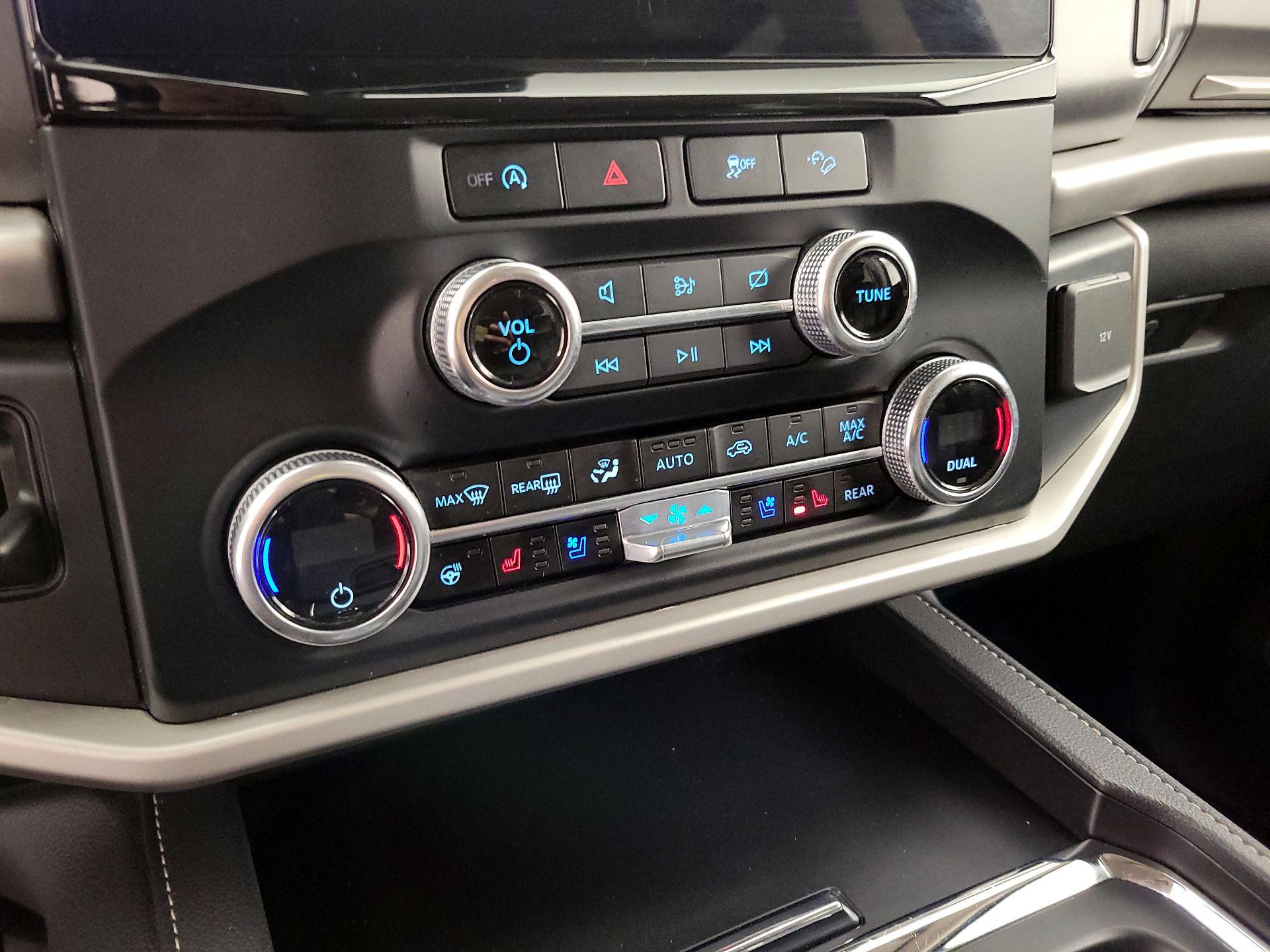 Thumbnail: 2023 Ford Expedition - 17