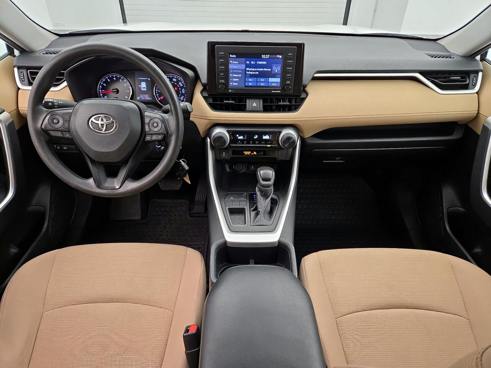 Thumbnail: 2022 Toyota RAV4 - 9