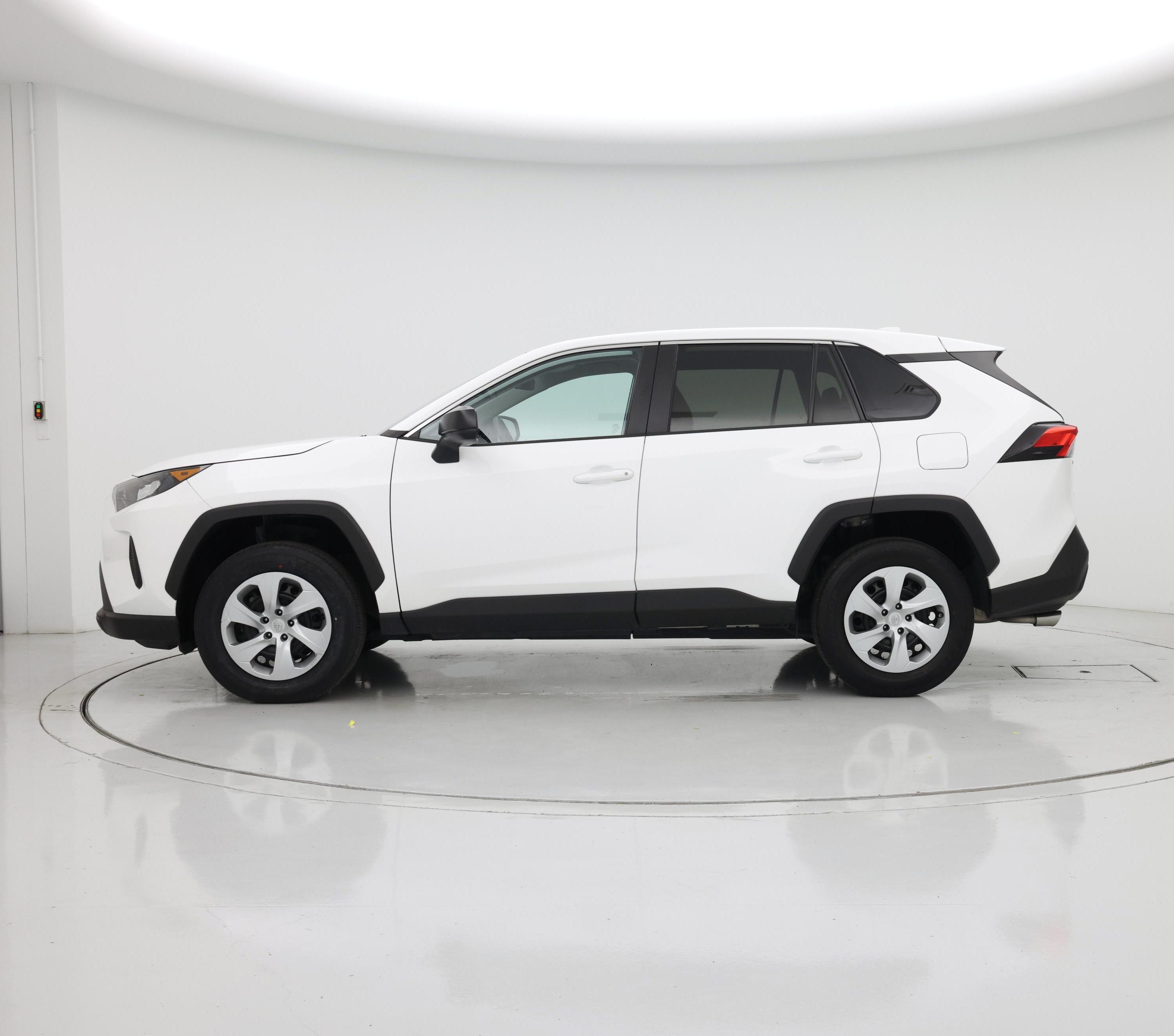 Thumbnail: 2022 Toyota RAV4 - 3