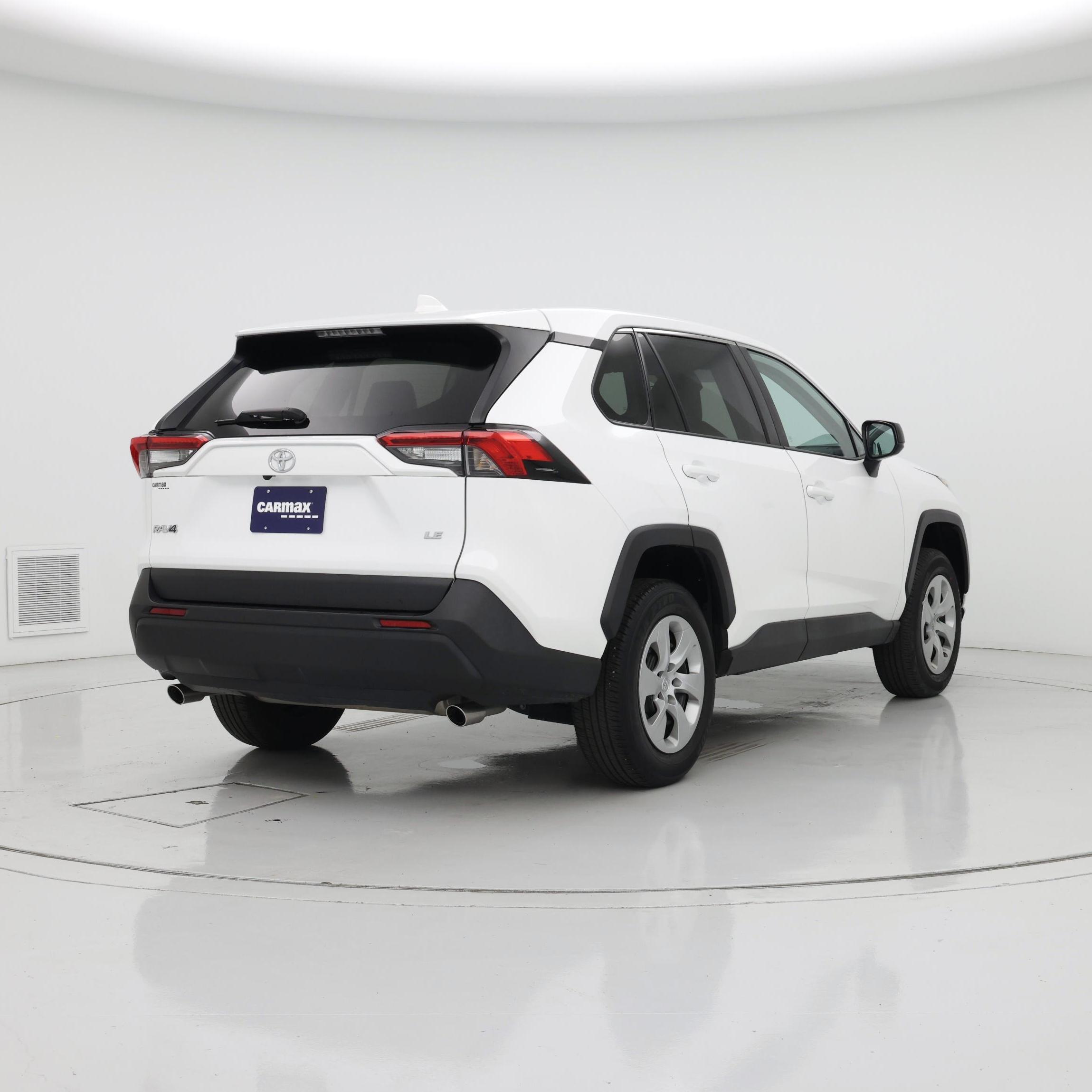 Thumbnail: 2022 Toyota RAV4 - 8
