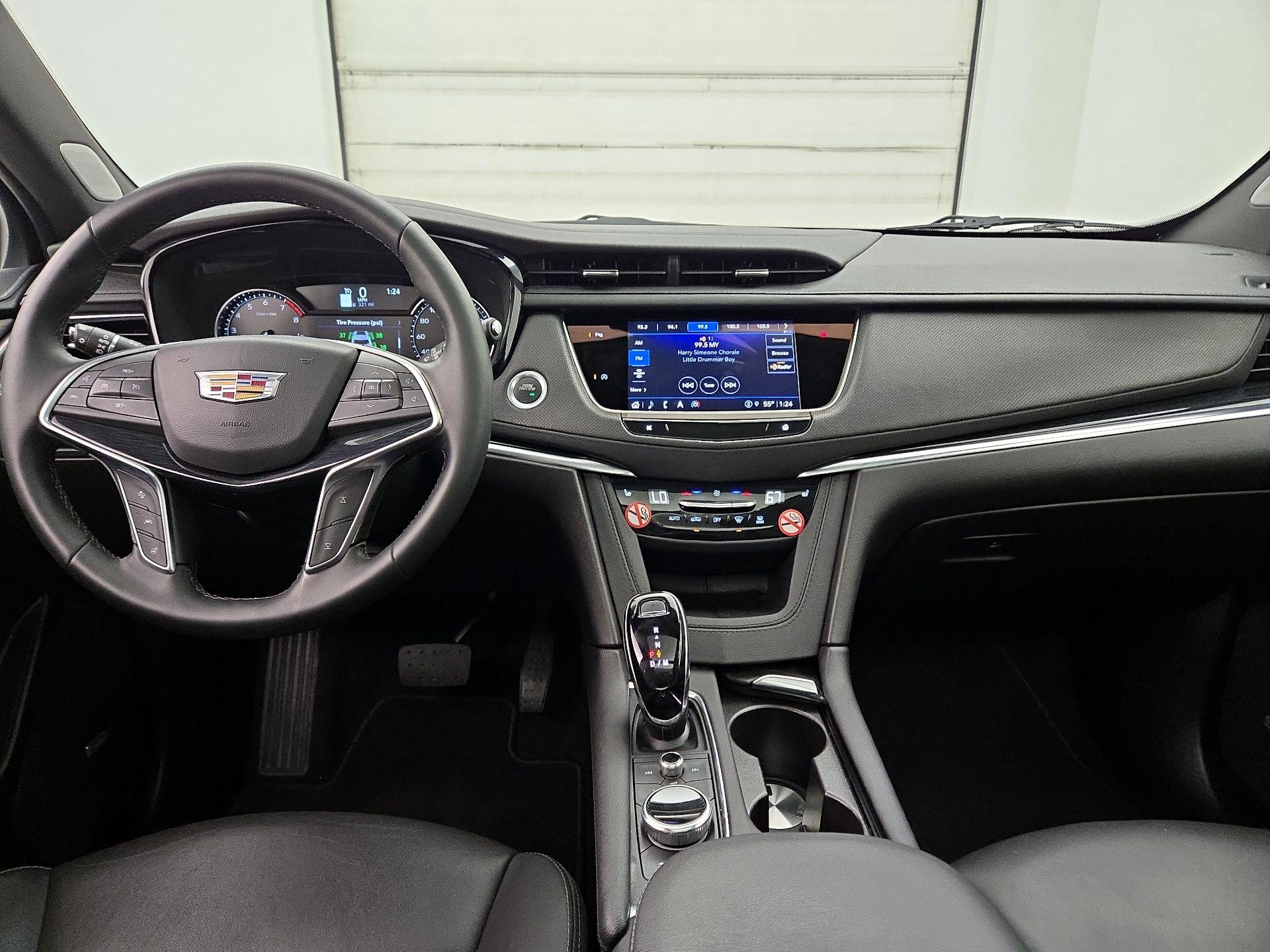 Thumbnail: 2025 Cadillac XT5 - 9