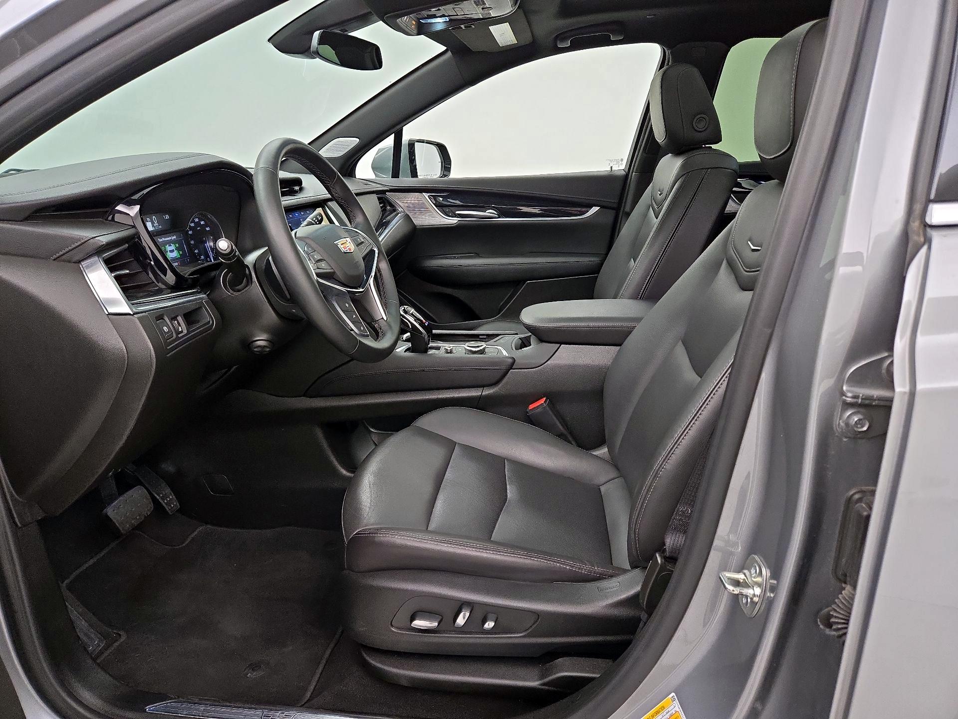 Thumbnail: 2025 Cadillac XT5 - 11