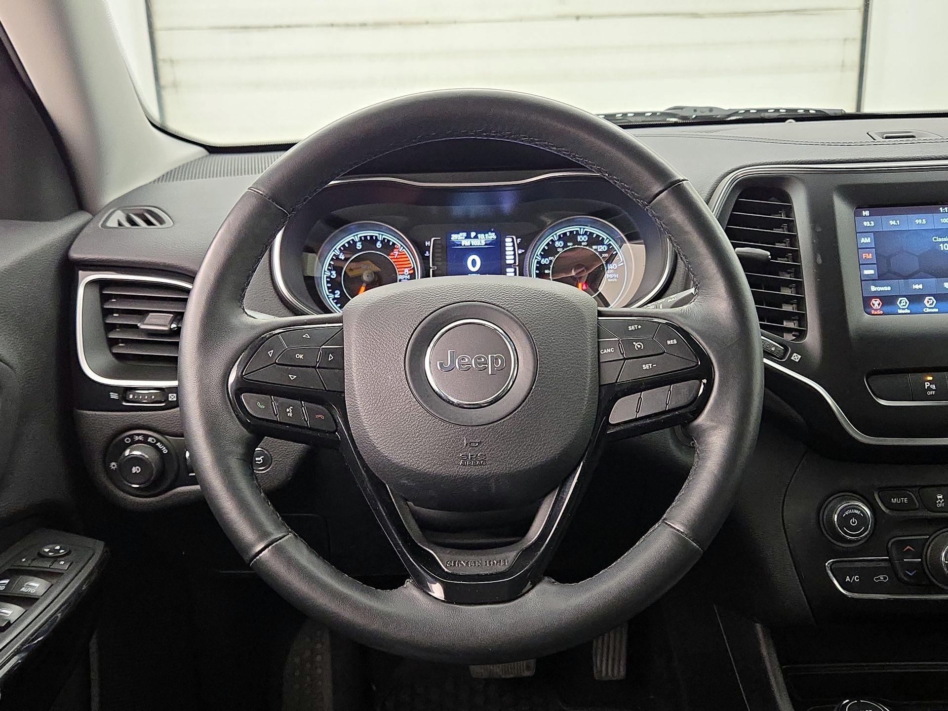 Thumbnail: 2019 Jeep Cherokee - 10