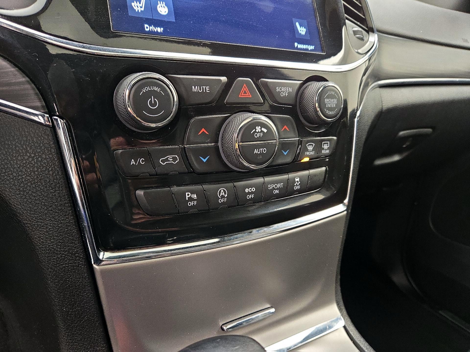 Thumbnail: 2021 Jeep Grand Cherokee - 17