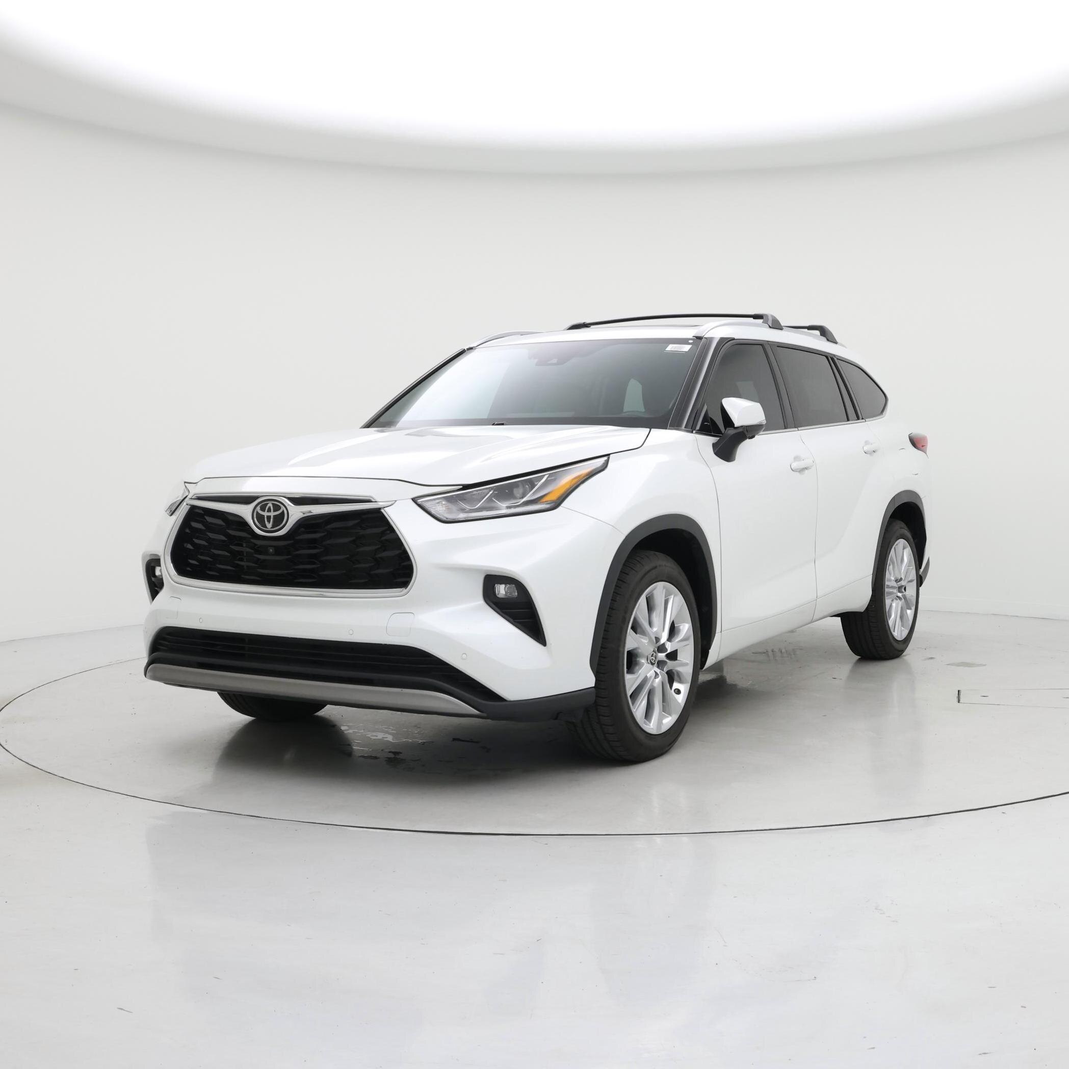 Thumbnail: 2023 Toyota Highlander - 4