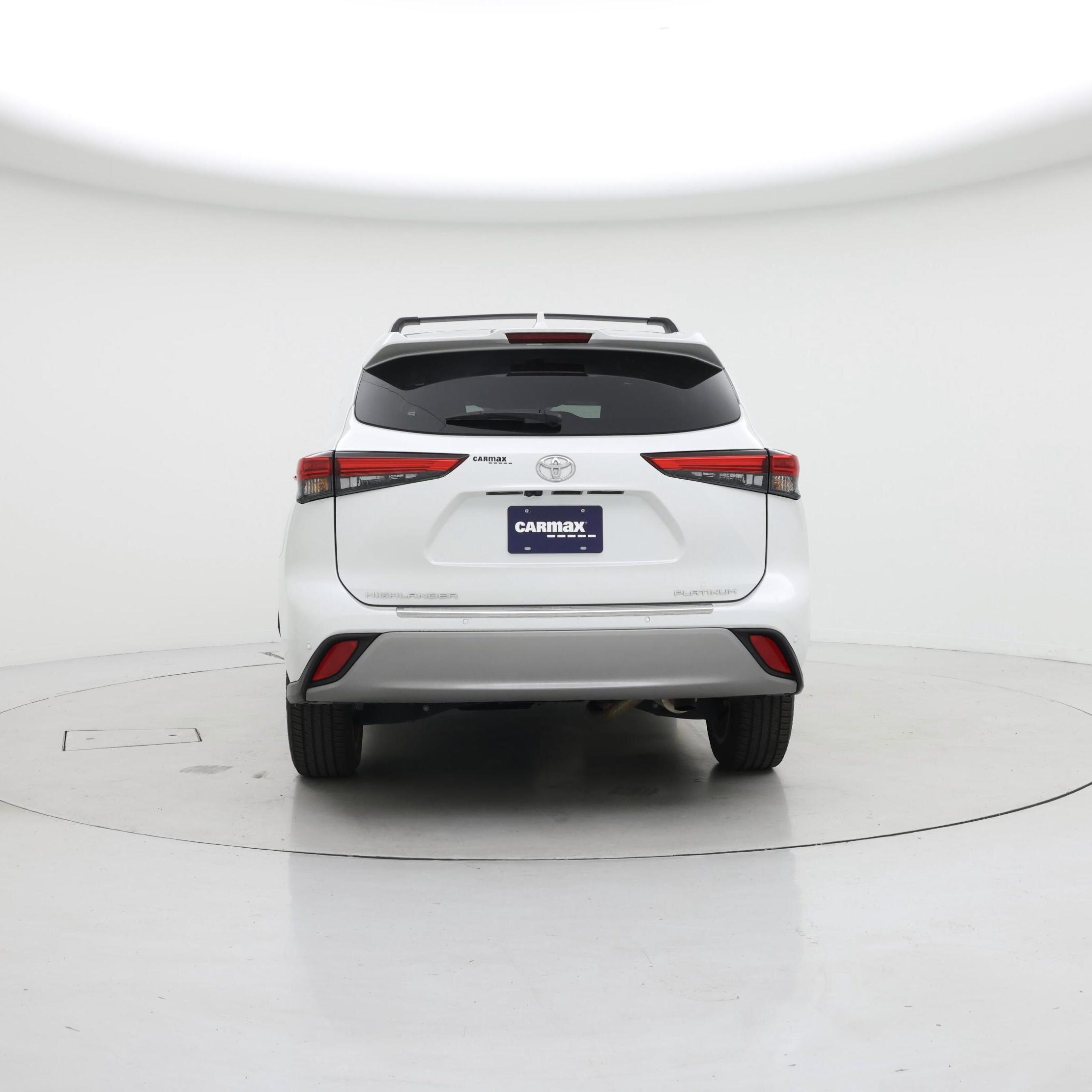 Thumbnail: 2023 Toyota Highlander - 6