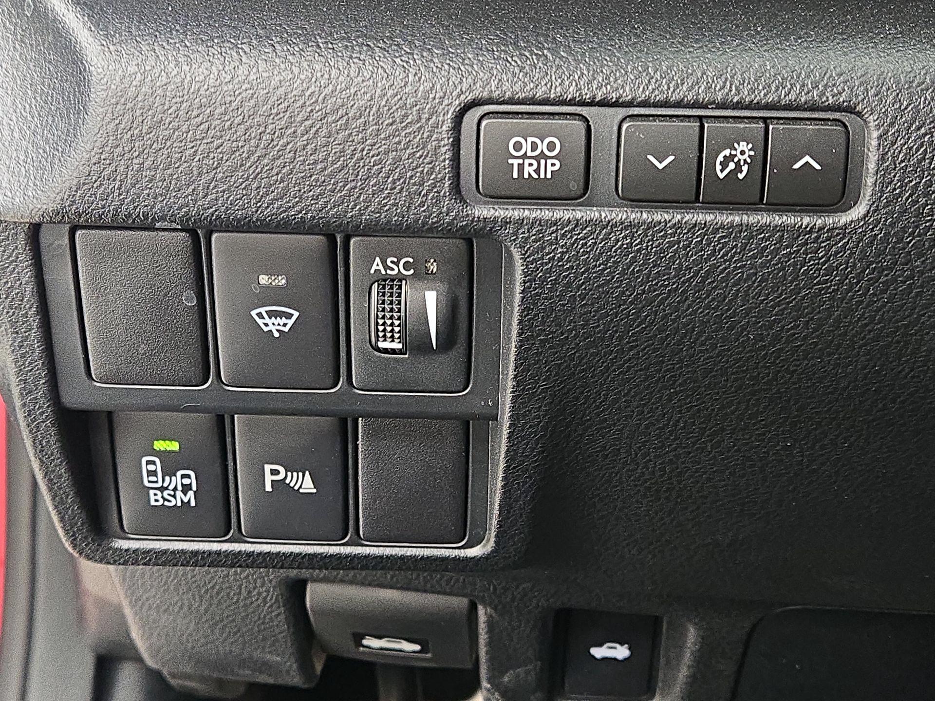 Thumbnail: 2017 Lexus RC - 13