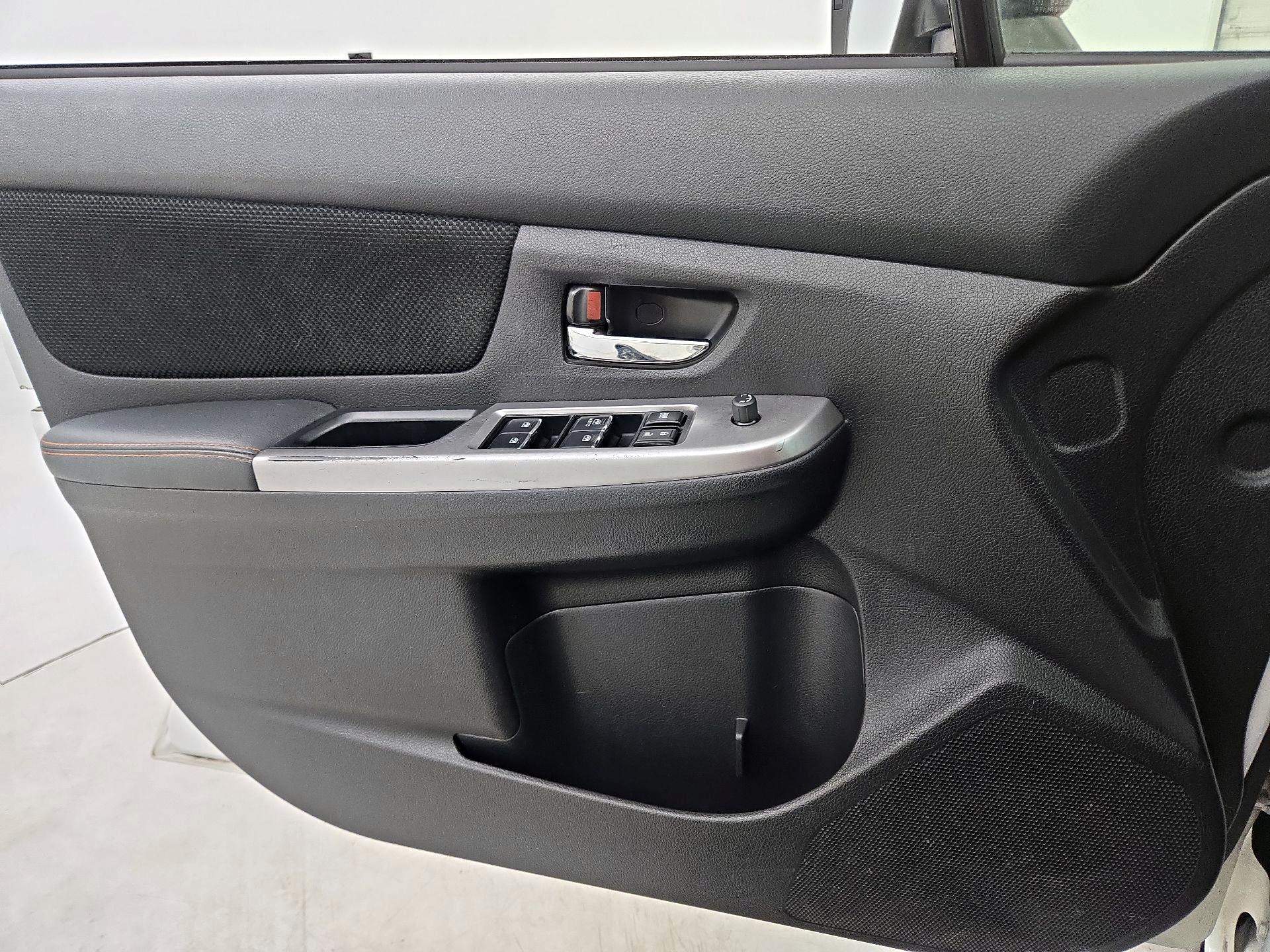 Thumbnail: 2016 Subaru XV Crosstrek - 12