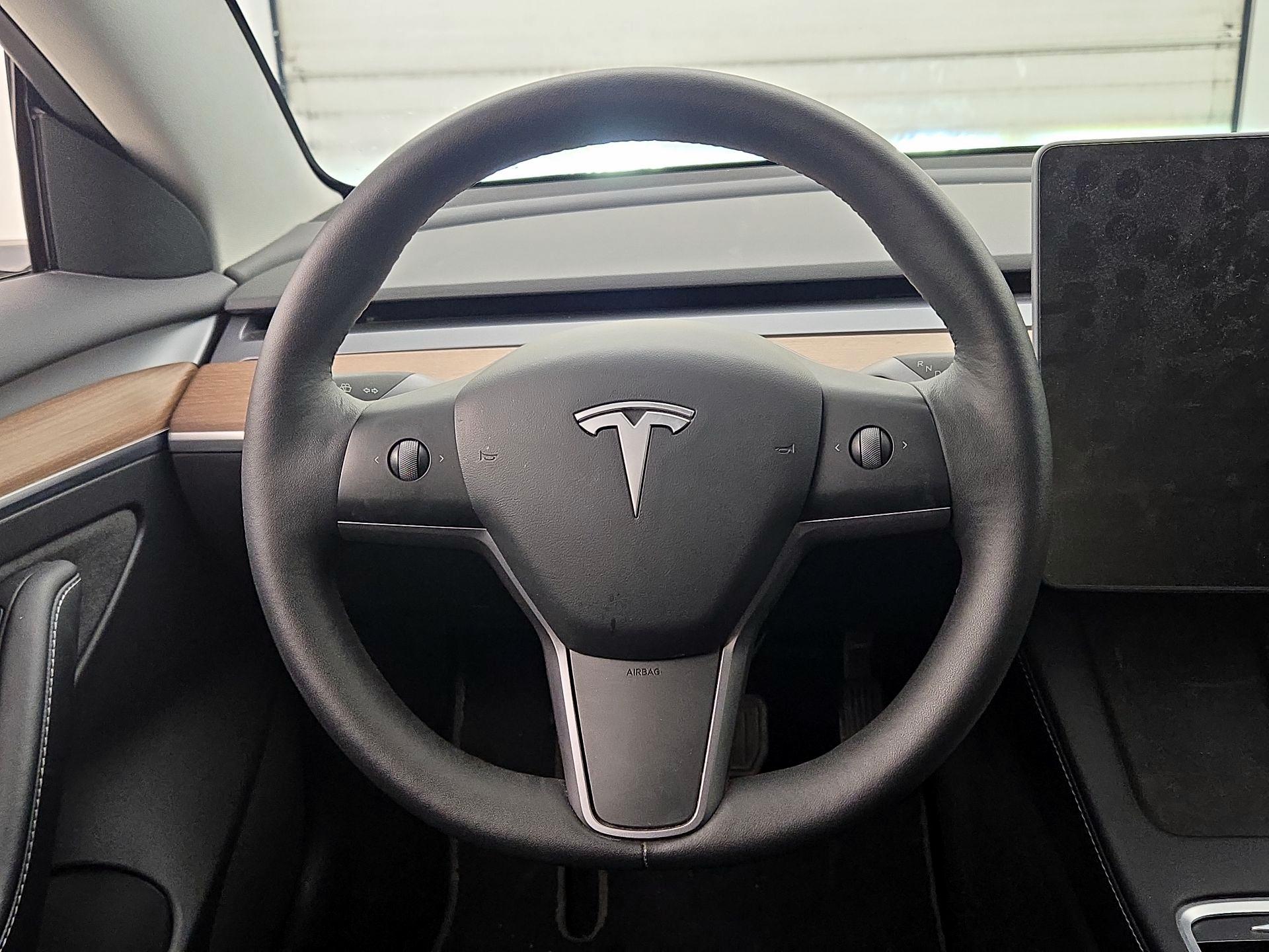 Thumbnail: 2022 Tesla Model 3 - 10